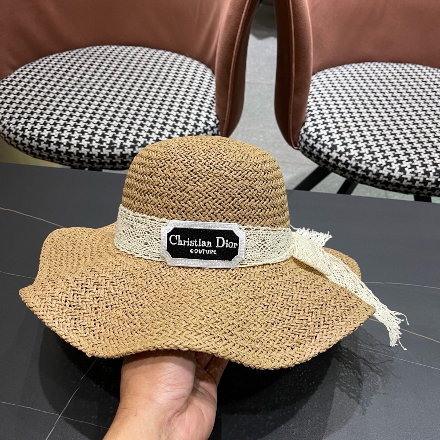 迪奥Dior边出游度假夏天遮阳防晒大檐草帽蝴蝶结太阳帽手编帽子