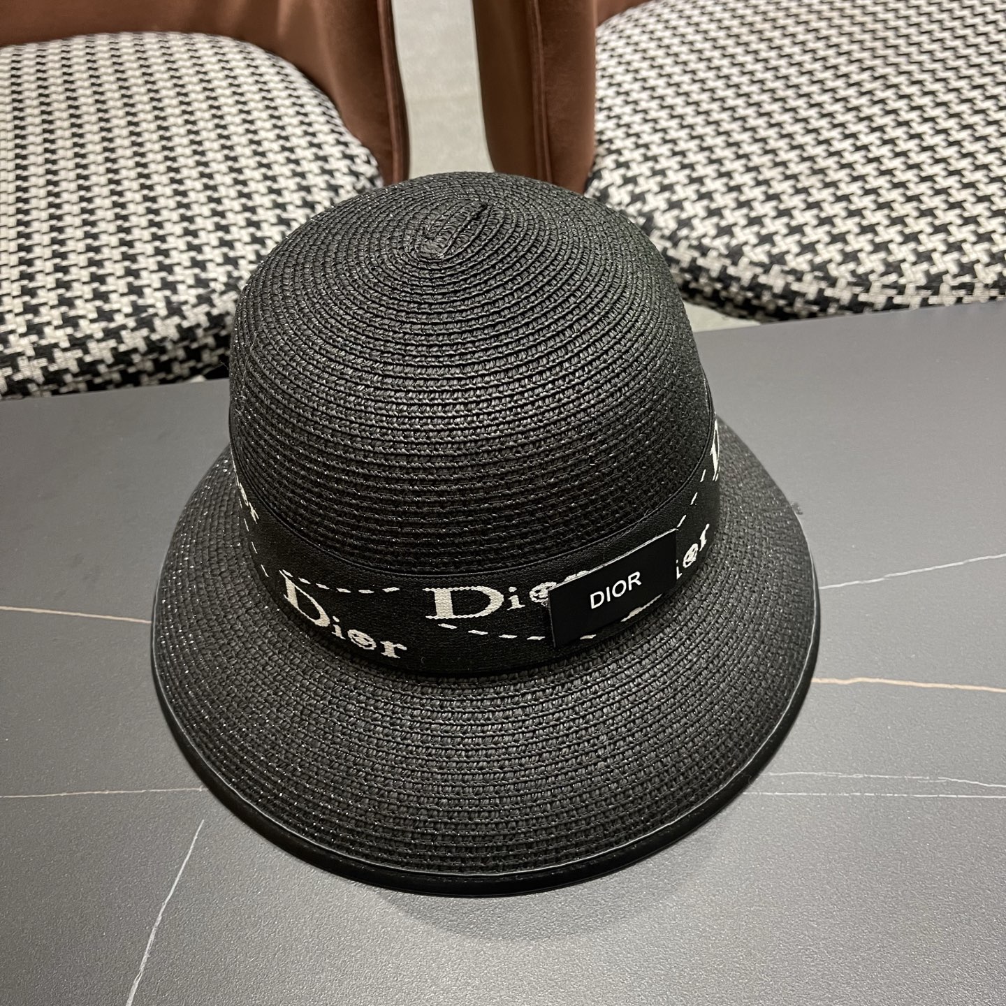 DIOR迪奥新款休闲时尚草帽女春夏季沙滩度假帽子草编透气遮阳防晒帽潮