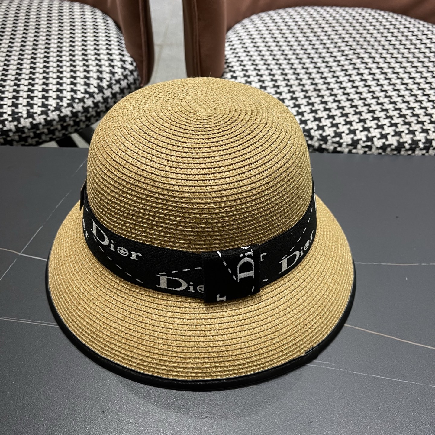 DIOR迪奥新款休闲时尚草帽女春夏季沙滩度假帽子草编透气遮阳防晒帽潮