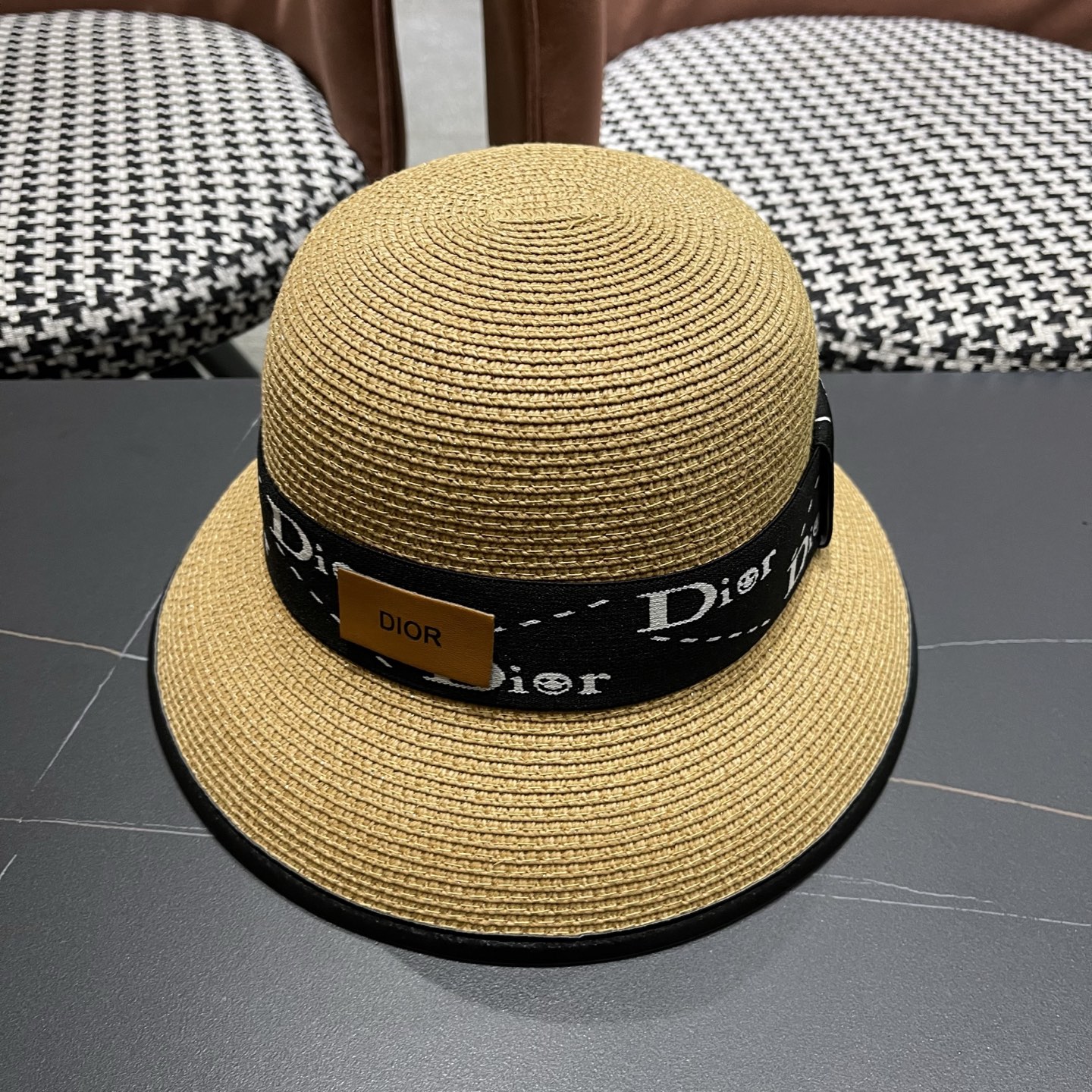 DIOR迪奥新款休闲时尚草帽女春夏季沙滩度假帽子草编透气遮阳防晒帽潮