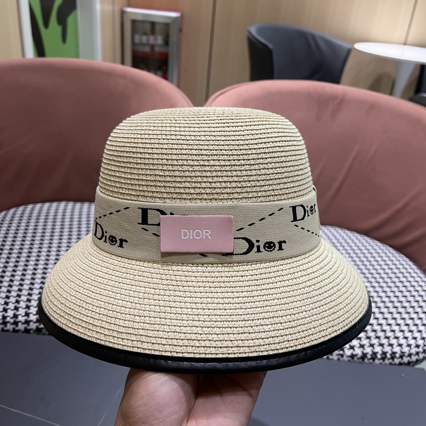 DIOR迪奥新款休闲时尚草帽女春夏季沙滩度假帽子草编透气遮阳防晒帽潮