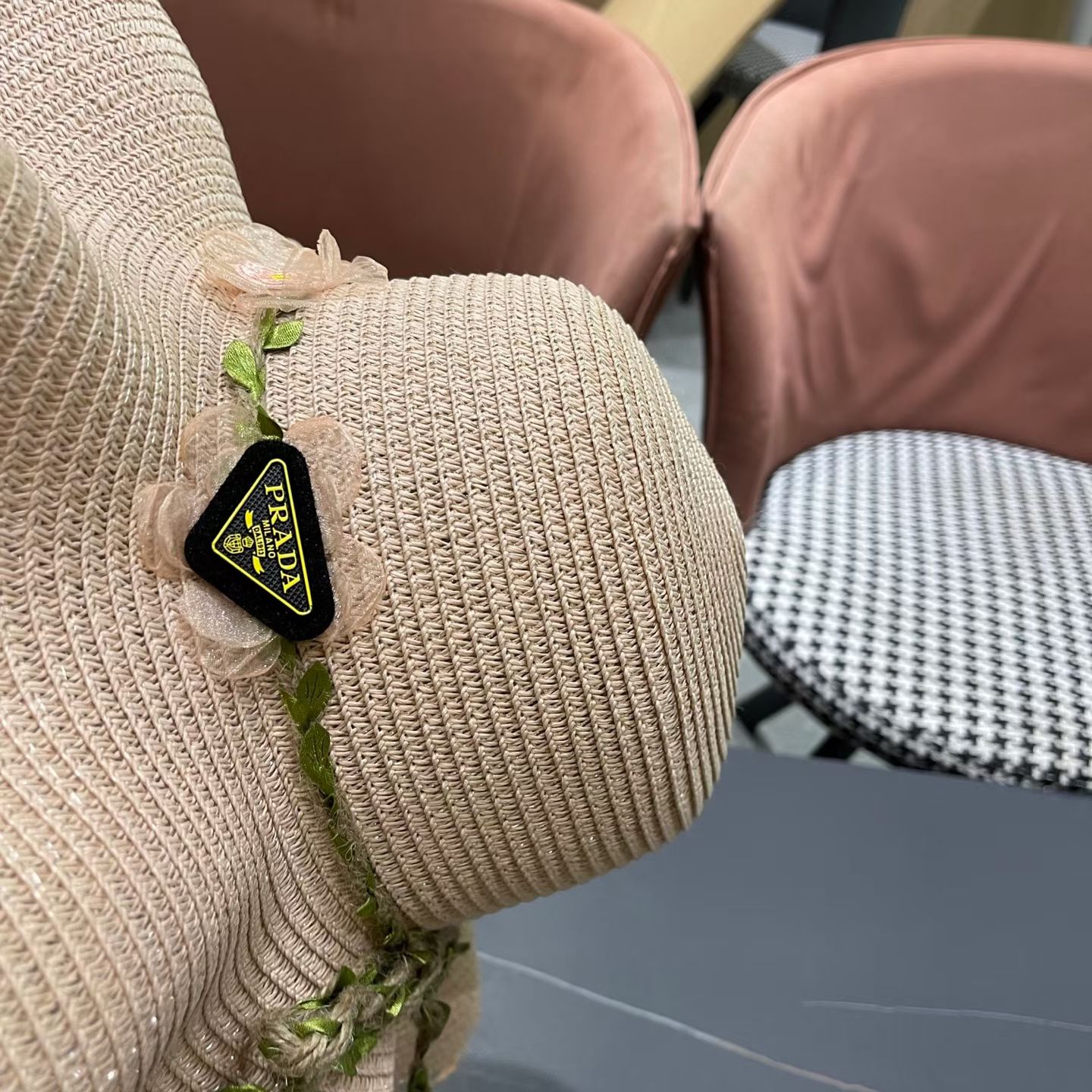 普拉达Prada 草帽女夏季新款蝴蝶结大帽檐遮阳防晒太阳帽海边度假风沙滩帽
