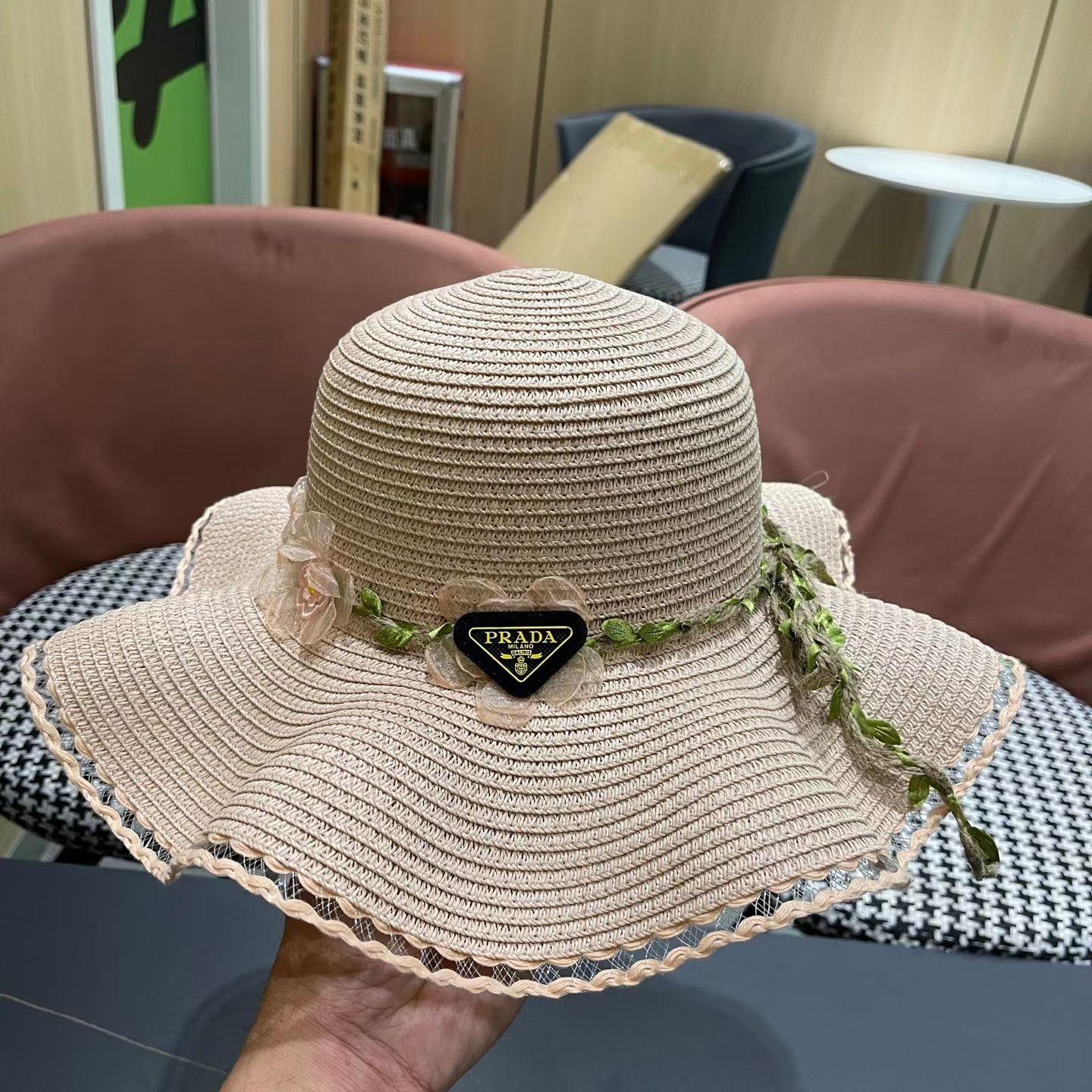 普拉达Prada 草帽女夏季新款蝴蝶结大帽檐遮阳防晒太阳帽海边度假风沙滩帽