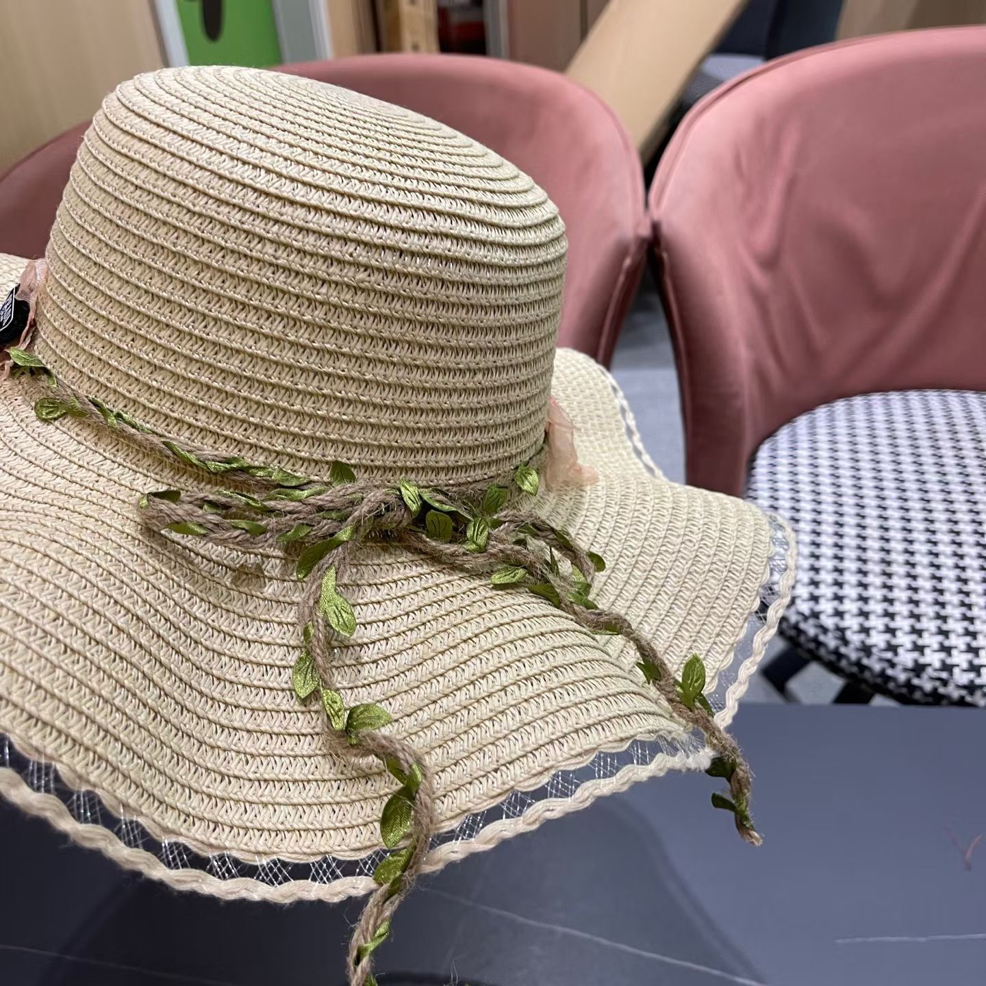 普拉达Prada 草帽女夏季新款蝴蝶结大帽檐遮阳防晒太阳帽海边度假风沙滩帽
