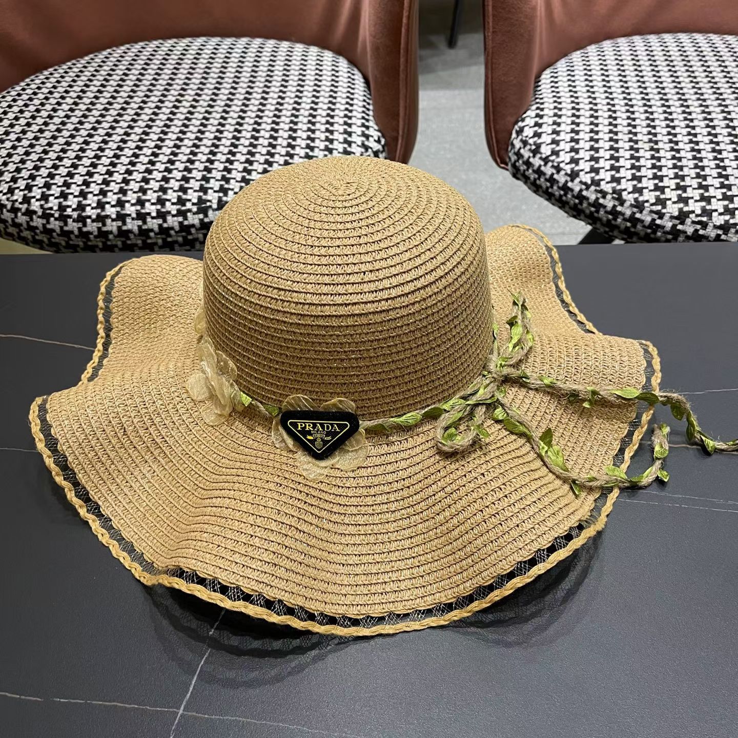 普拉达Prada 草帽女夏季新款蝴蝶结大帽檐遮阳防晒太阳帽海边度假风沙滩帽