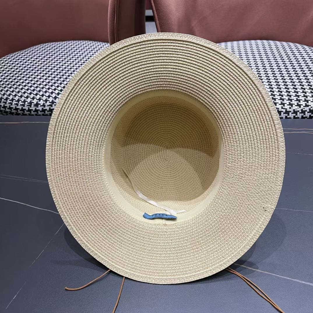 【PRADA普拉达】新款草帽，出街必备超好搭配，赶紧入手！