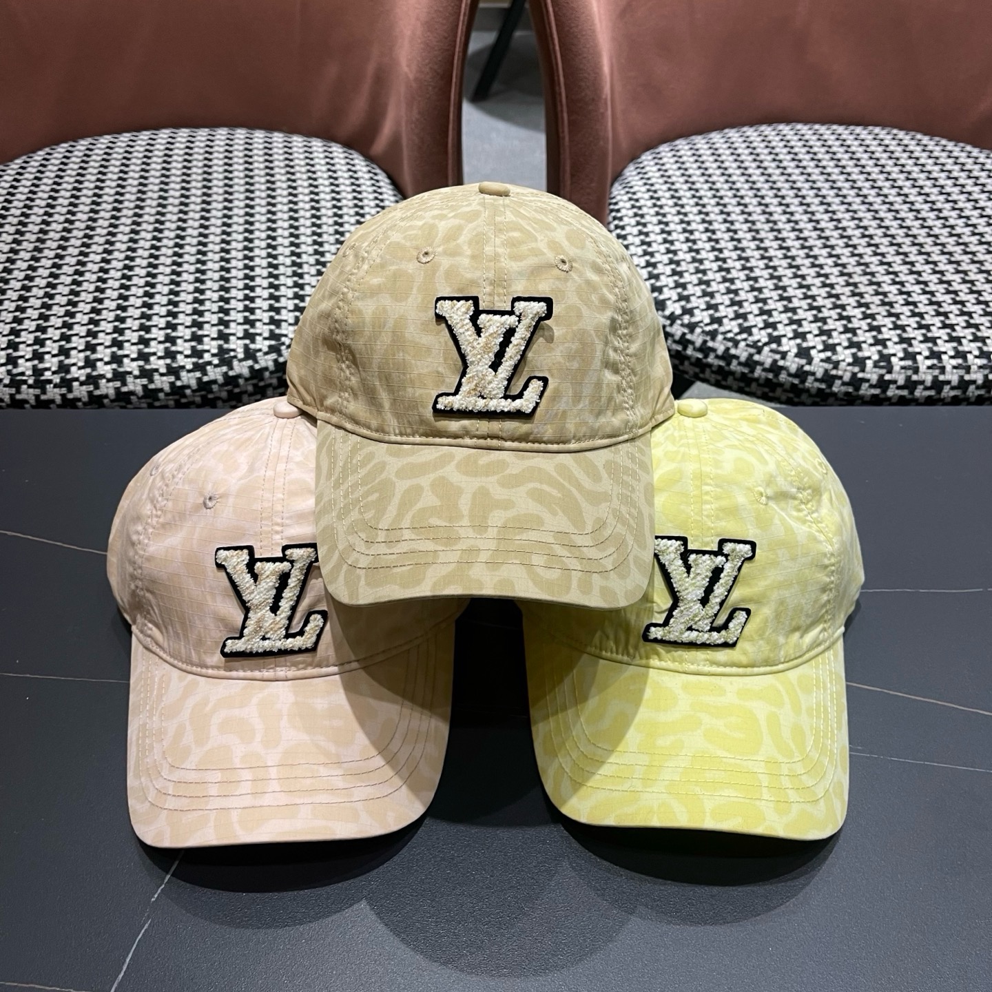 LouiVuittonLV👒新款路易威登棒球帽，简单大方 男女通用遮阳帽，