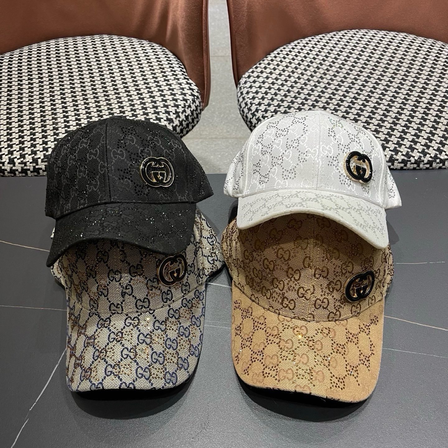 GUCCI古奇棒球帽 2025新款 工艺非常精美 带钻高档大气上档次！低调奢华，方便携带！
