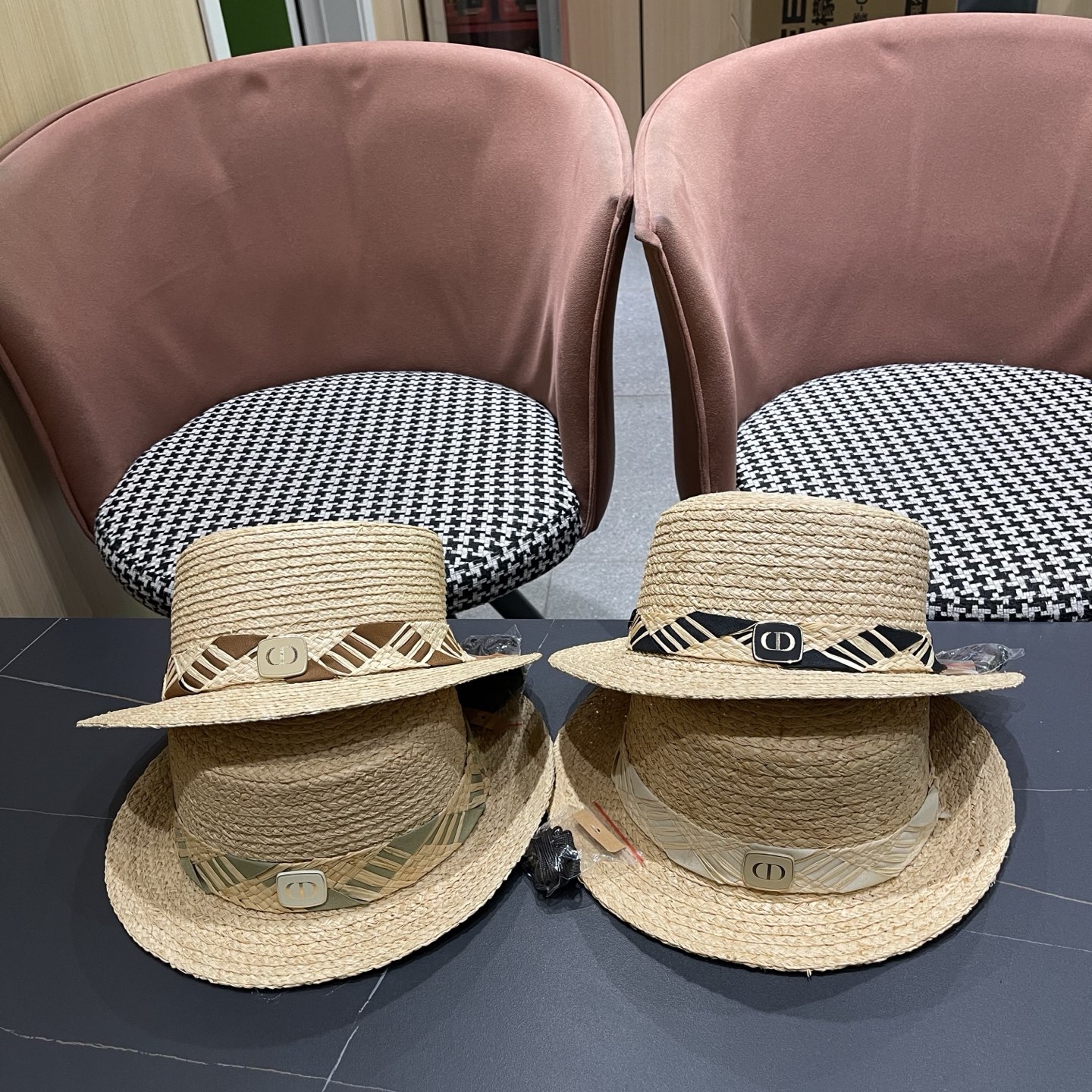 迪奥Dior 超好看拉菲草帽百搭度假风 新款夏季透气海边遮阳防晒帽平沿礼帽