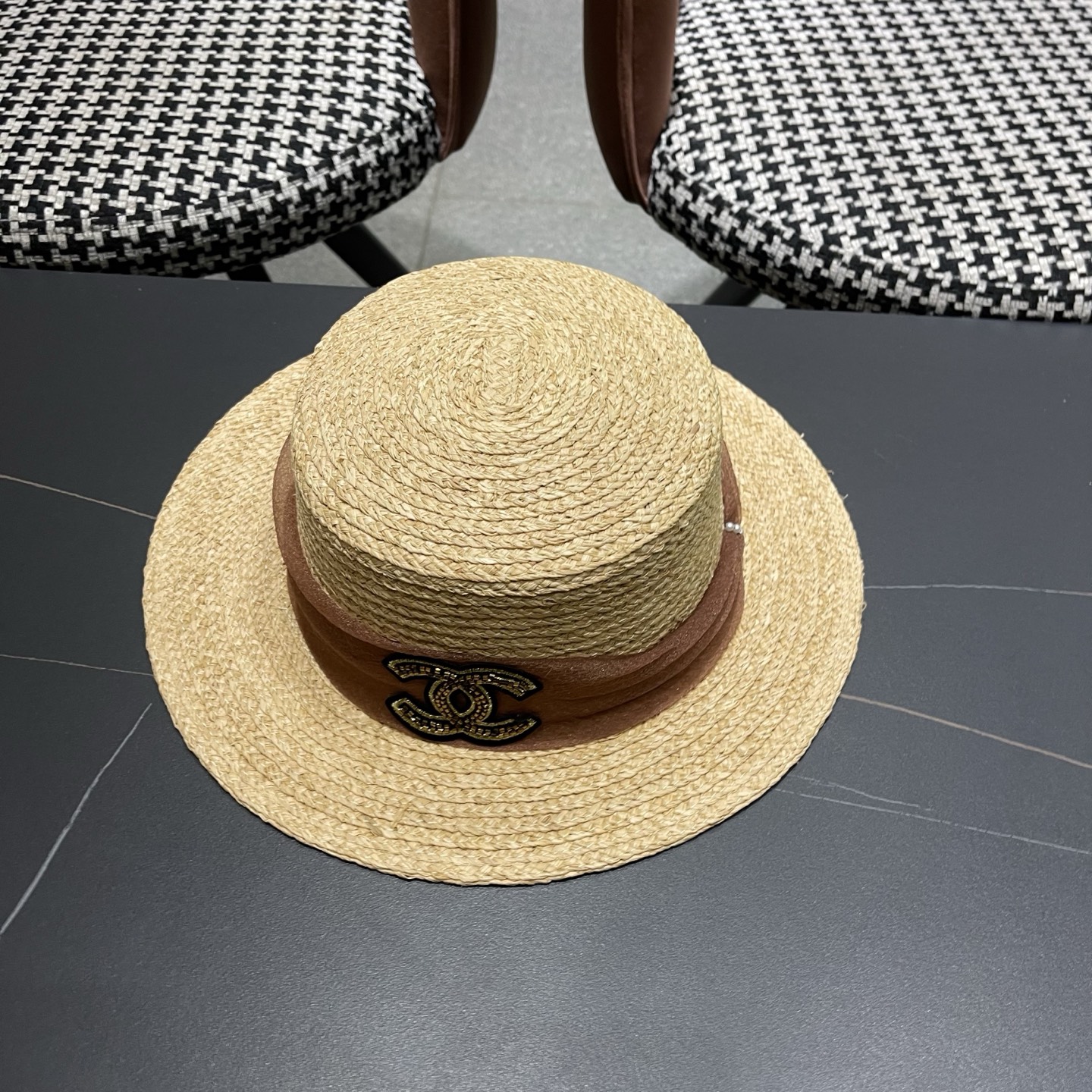 香奈儿CHANEL『100％拉菲草』手工编织平顶草帽子女新款夏防晒优雅礼帽