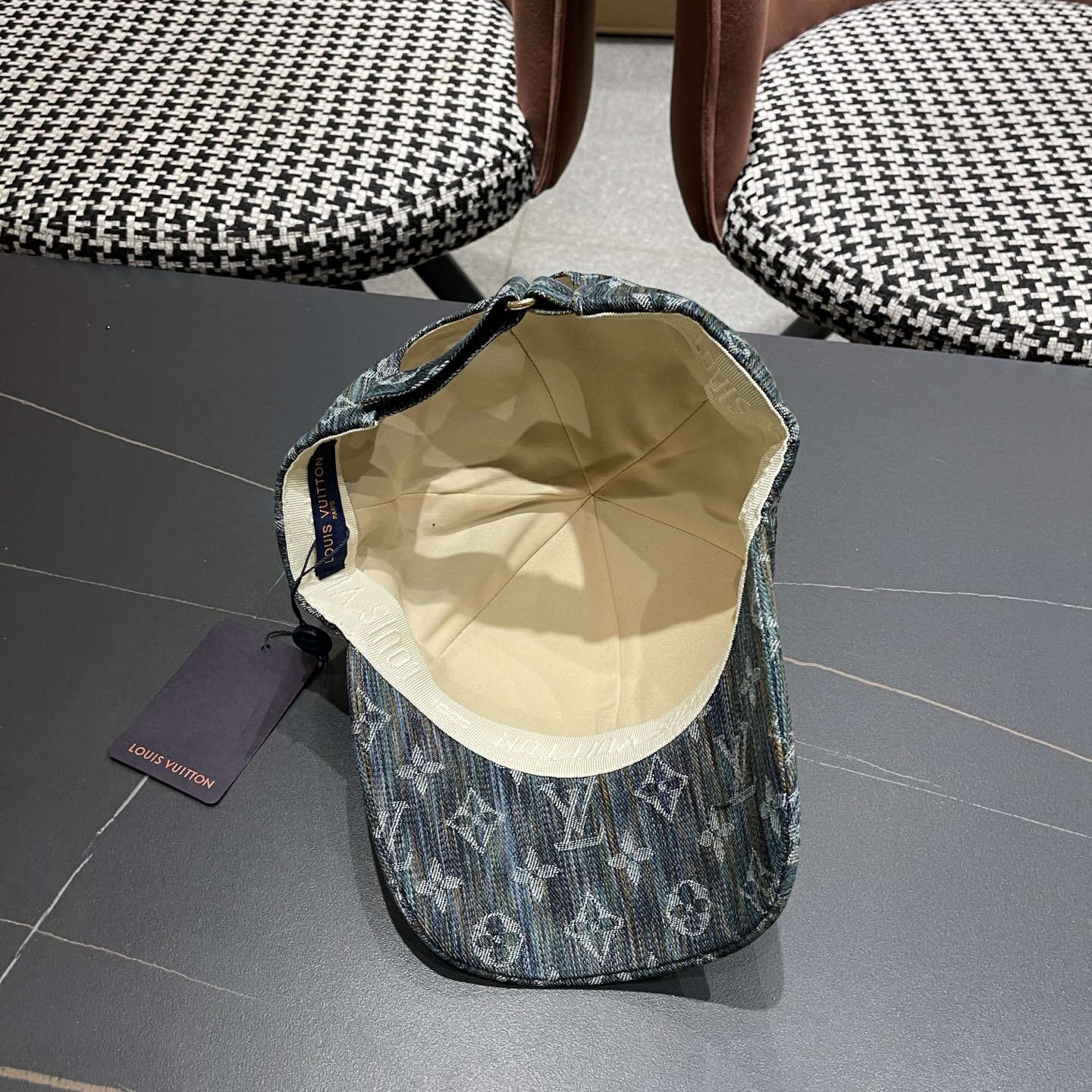 路易威登LouisVuitton😍新款水洗复古LV棒球帽，高端大气，百搭款🤗男女通用！