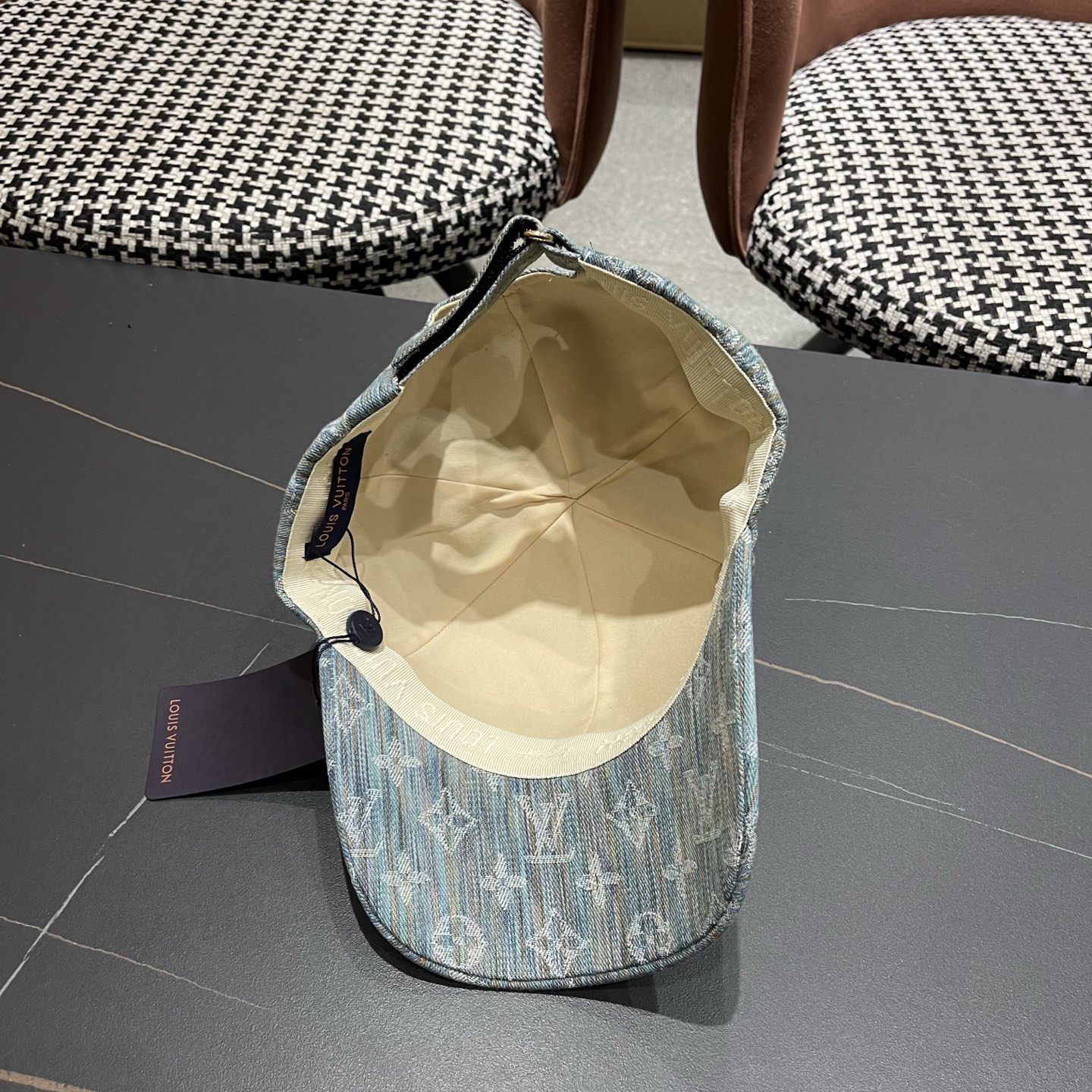 路易威登LouisVuitton😍新款水洗复古LV棒球帽，高端大气，百搭款🤗男女通用！