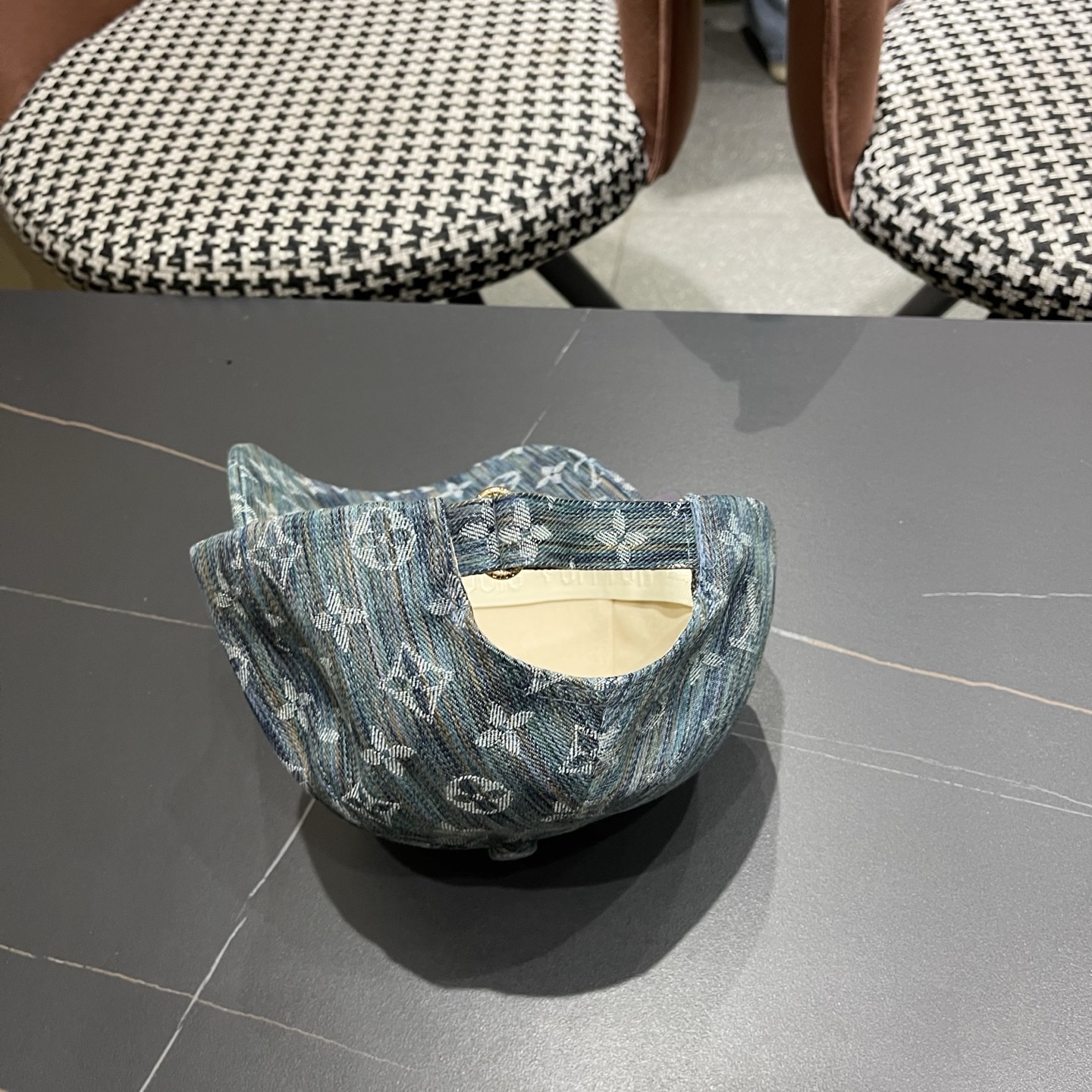 路易威登LouisVuitton😍新款水洗复古LV棒球帽，高端大气，百搭款🤗男女通用！