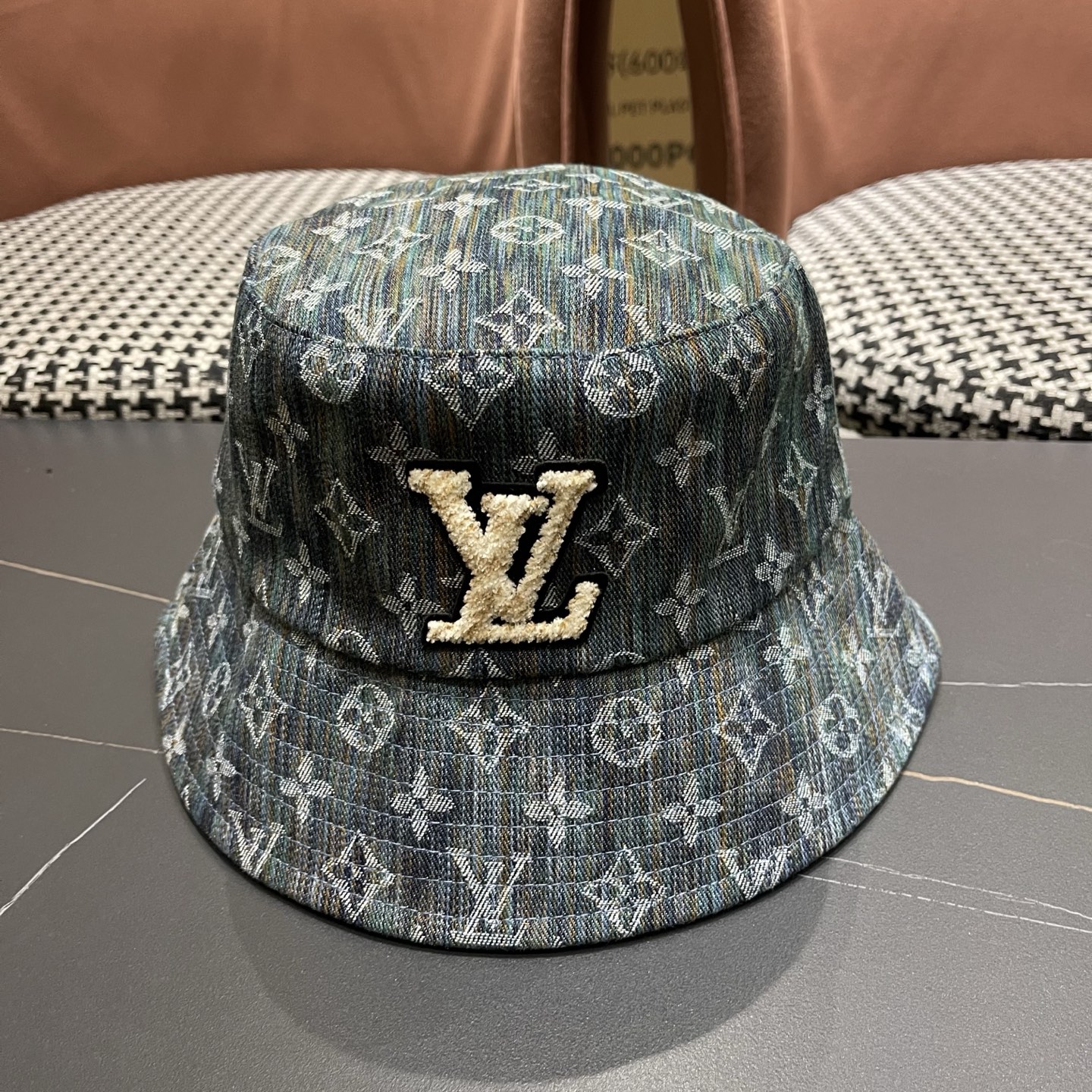 Lv经典款原单渔夫帽，顶级版本，专柜1:1开模订制，原版牛仔提花布料质量超赞，基础头围57，时尚百搭。