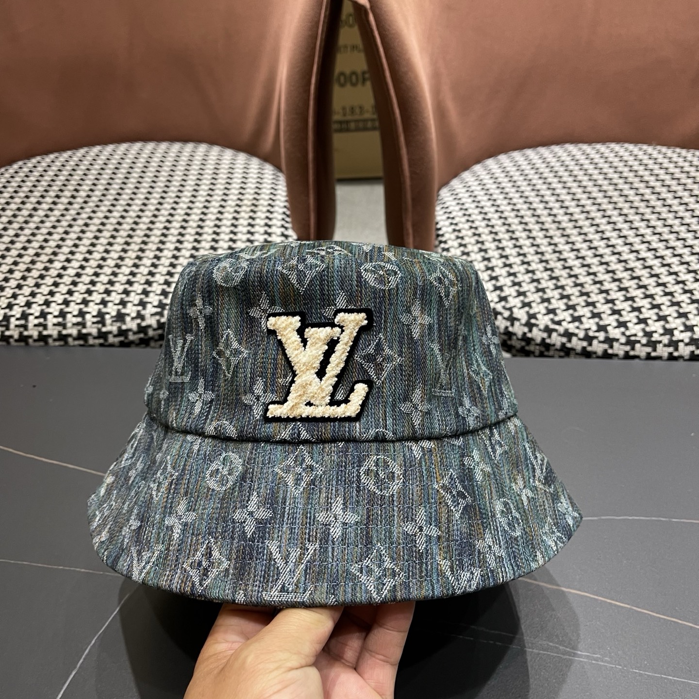 Lv经典款原单渔夫帽，顶级版本，专柜1:1开模订制，原版牛仔提花布料质量超赞，基础头围57，时尚百搭。