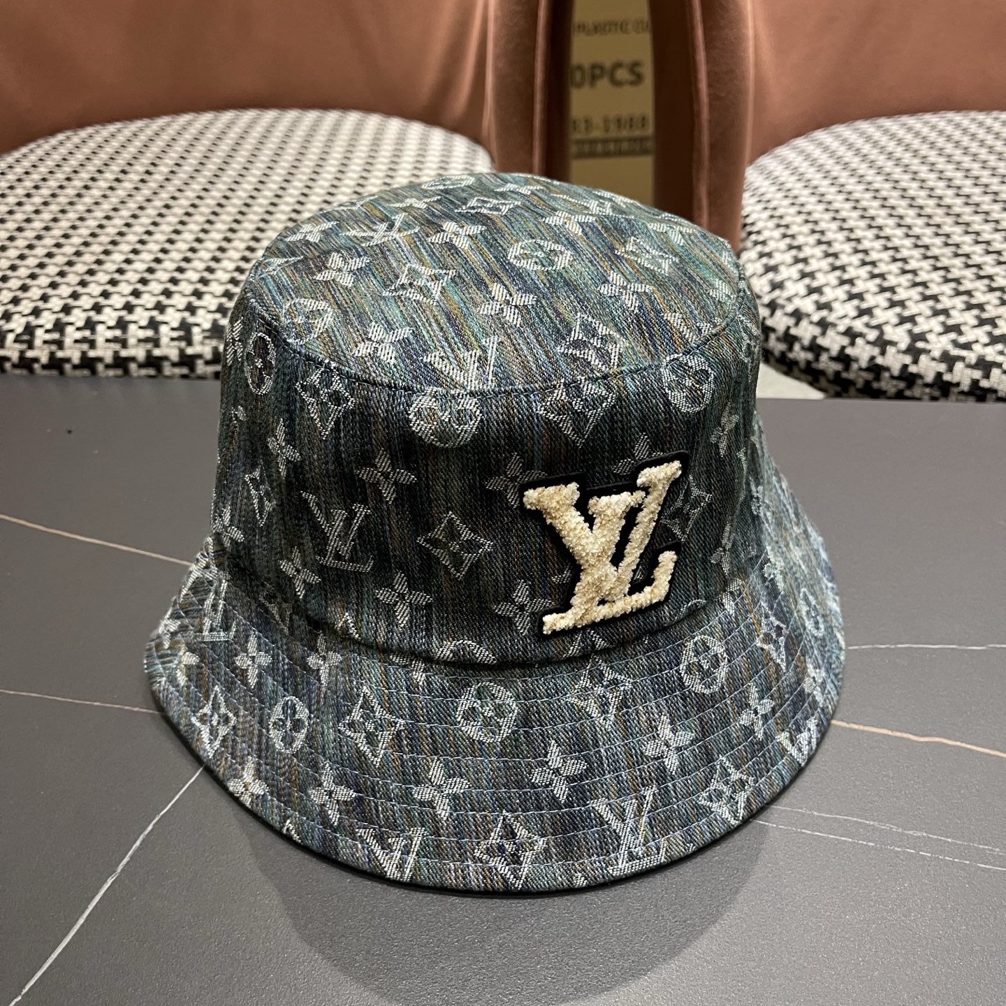 Lv经典款原单渔夫帽，顶级版本，专柜1:1开模订制，原版牛仔提花布料质量超赞，基础头围57，时尚百搭。