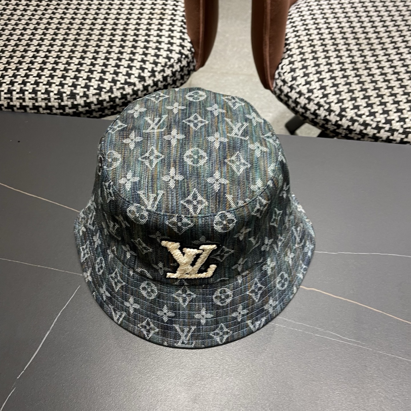 Lv经典款原单渔夫帽，顶级版本，专柜1:1开模订制，原版牛仔提花布料质量超赞，基础头围57，时尚百搭。