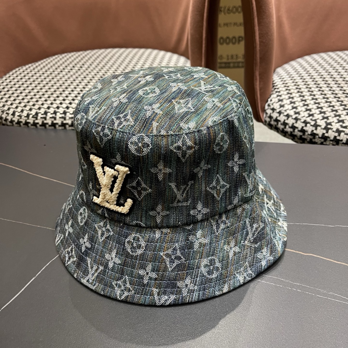 Lv经典款原单渔夫帽，顶级版本，专柜1:1开模订制，原版牛仔提花布料质量超赞，基础头围57，时尚百搭。