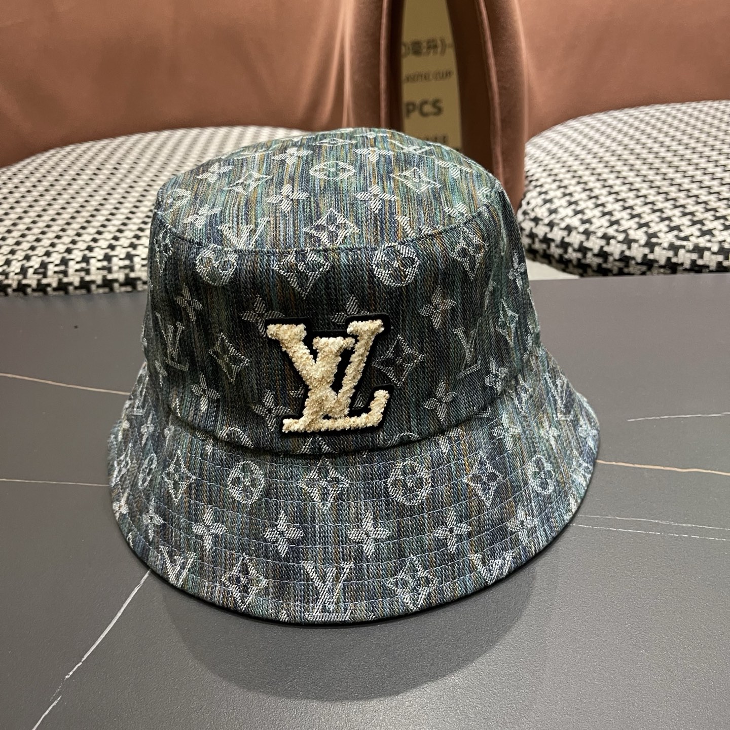 Lv经典款原单渔夫帽，顶级版本，专柜1:1开模订制，原版牛仔提花布料质量超赞，基础头围57，时尚百搭。