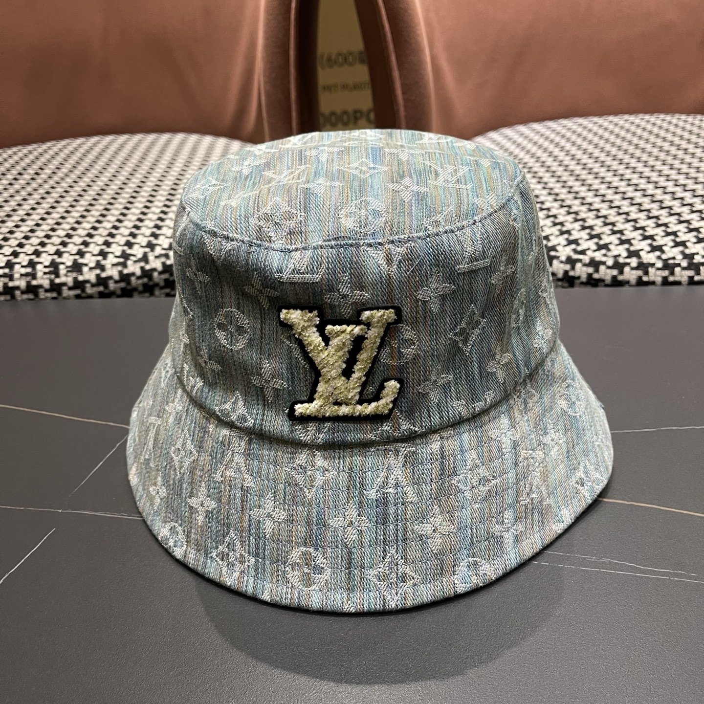 Lv经典款原单渔夫帽，顶级版本，专柜1:1开模订制，原版牛仔提花布料质量超赞，基础头围57，时尚百搭。