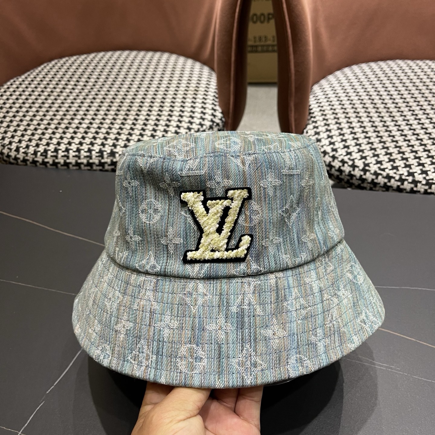 Lv经典款原单渔夫帽，顶级版本，专柜1:1开模订制，原版牛仔提花布料质量超赞，基础头围57，时尚百搭。