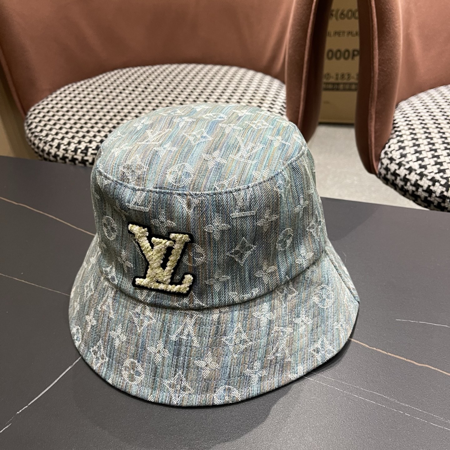 Lv经典款原单渔夫帽，顶级版本，专柜1:1开模订制，原版牛仔提花布料质量超赞，基础头围57，时尚百搭。