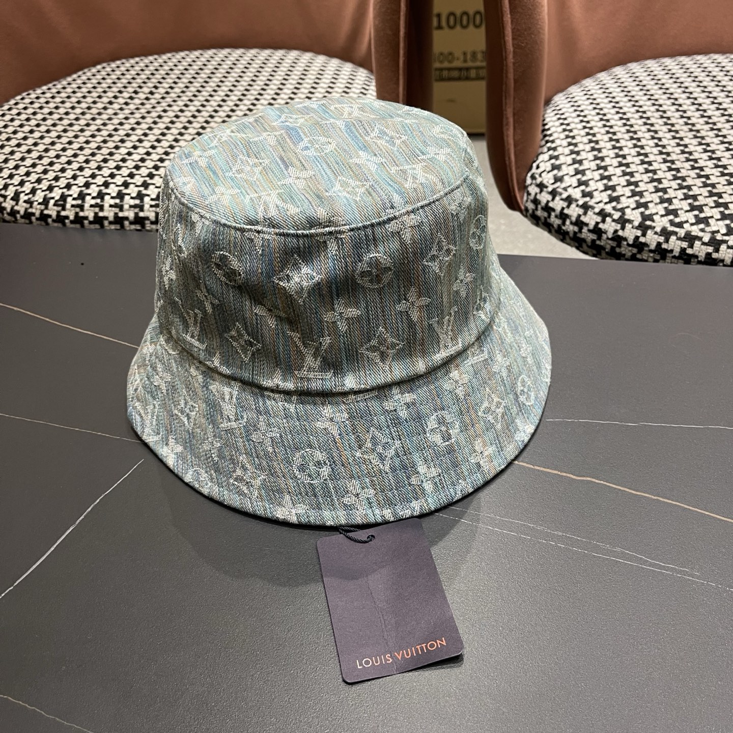 Lv经典款原单渔夫帽，顶级版本，专柜1:1开模订制，原版牛仔提花布料质量超赞，基础头围57，时尚百搭。
