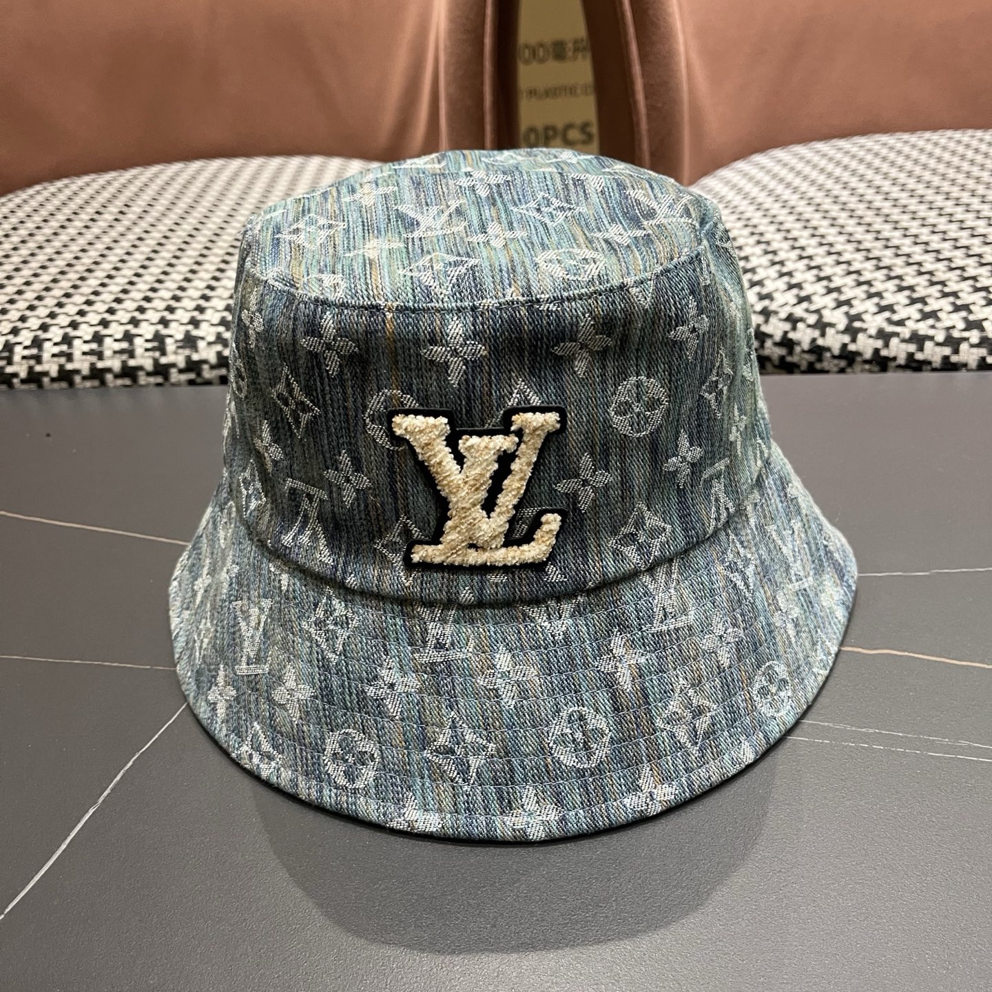 Lv经典款原单渔夫帽，顶级版本，专柜1:1开模订制，原版牛仔提花布料质量超赞，基础头围57，时尚百搭。