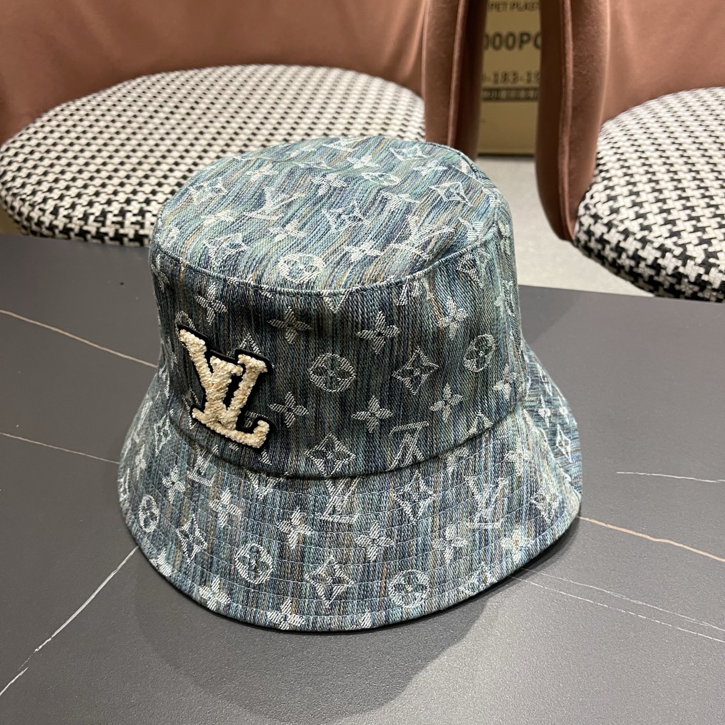 Lv经典款原单渔夫帽，顶级版本，专柜1:1开模订制，原版牛仔提花布料质量超赞，基础头围57，时尚百搭。
