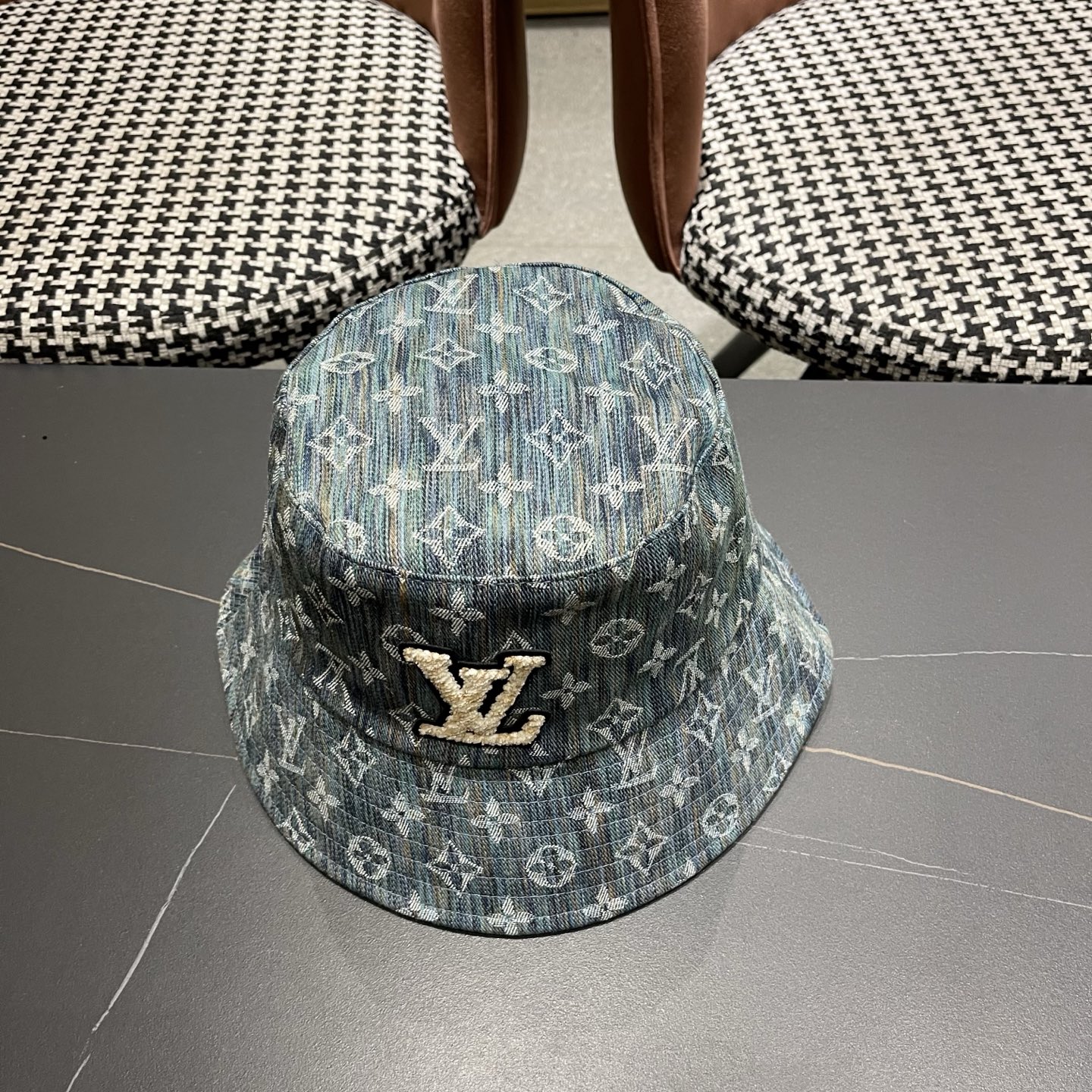 Lv经典款原单渔夫帽，顶级版本，专柜1:1开模订制，原版牛仔提花布料质量超赞，基础头围57，时尚百搭。