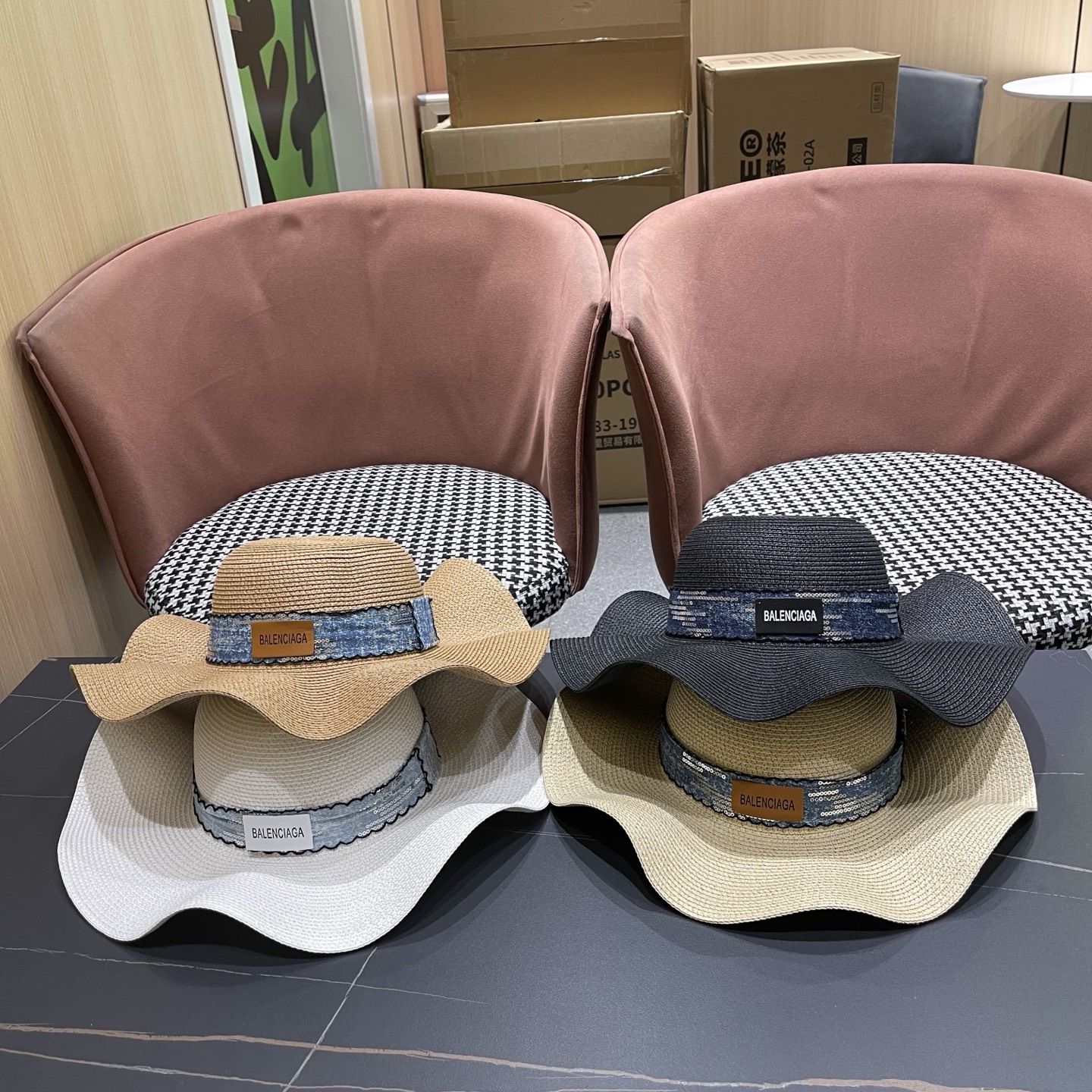 Balenciaga 巴黎世家方圆脸显脸小帽子波浪时尚边编织草帽女夏季大帽檐海边防