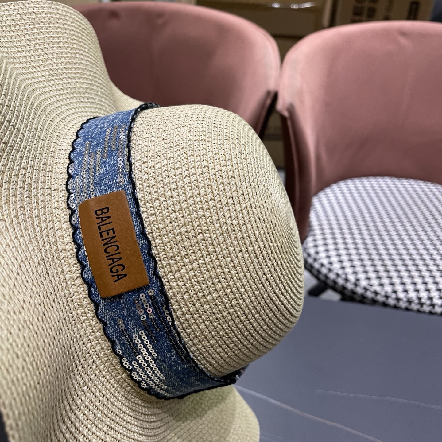 Balenciaga 巴黎世家方圆脸显脸小帽子波浪时尚边编织草帽女夏季大帽檐海边防