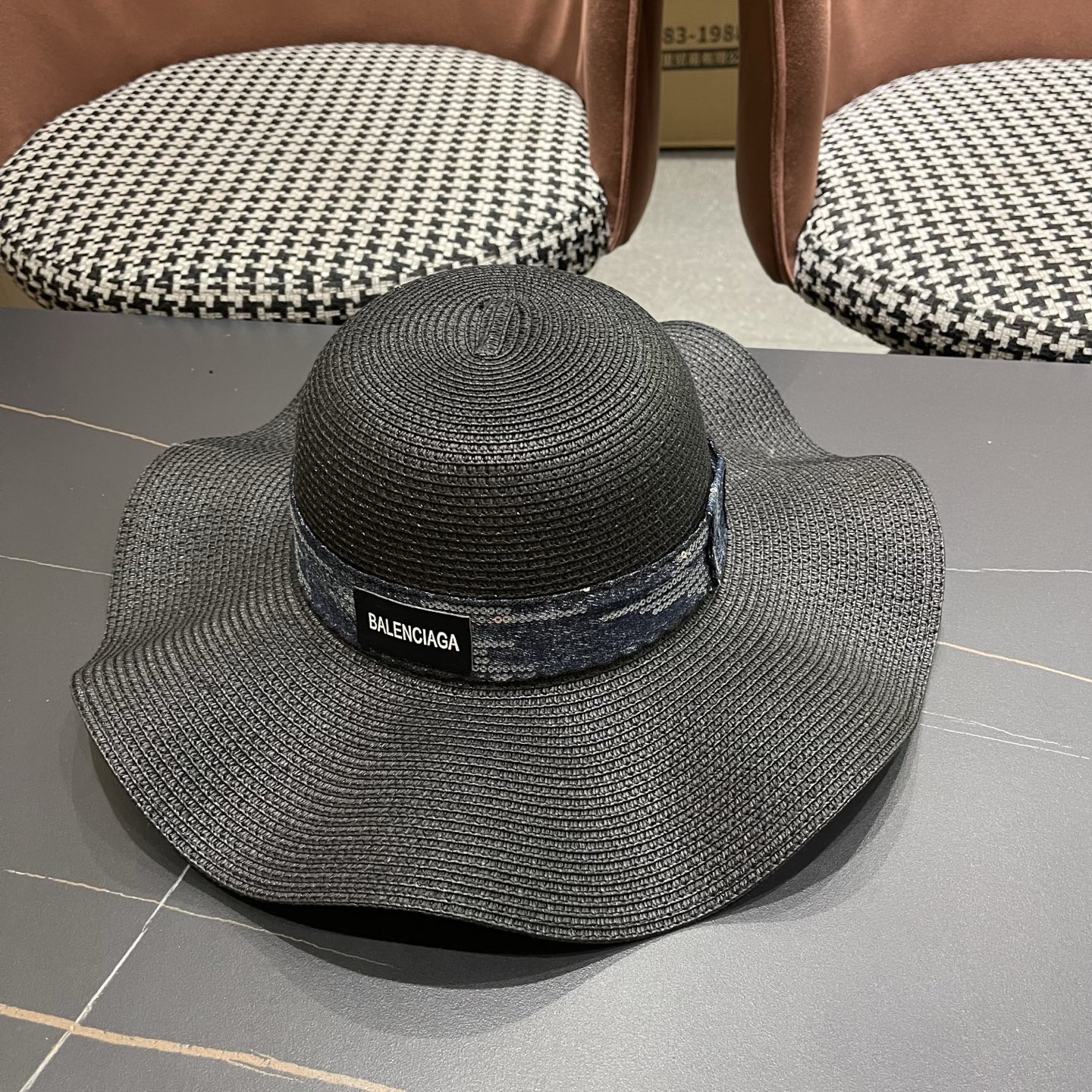 Balenciaga 巴黎世家方圆脸显脸小帽子波浪时尚边编织草帽女夏季大帽檐海边防