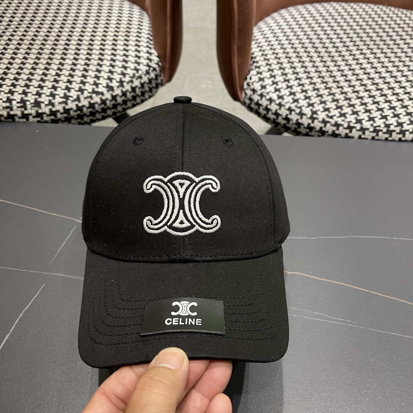 CELINE赛琳 新款凯旋门棒球帽🧢帽型完全按照定做。开模定做有logo标。定做帽子内