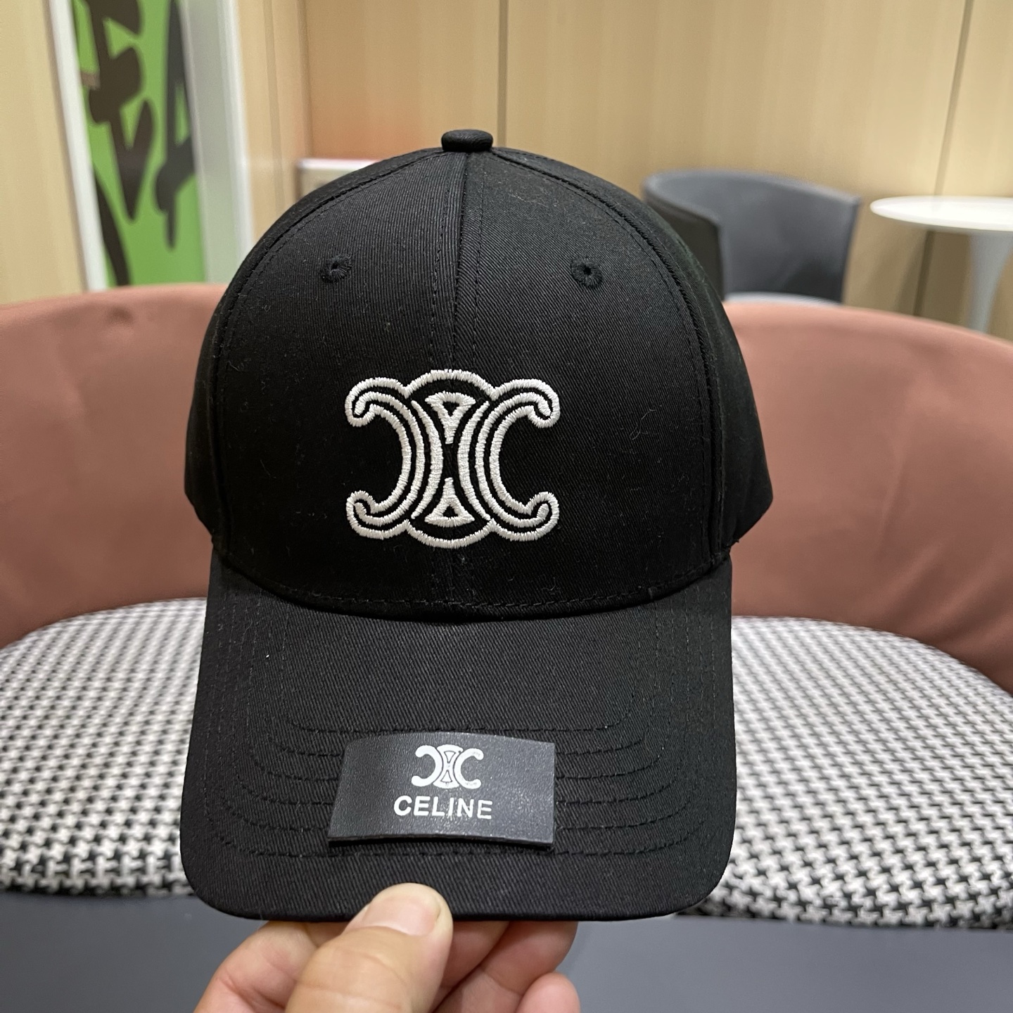 CELINE赛琳 新款凯旋门棒球帽🧢帽型完全按照定做。开模定做有logo标。定做帽子内