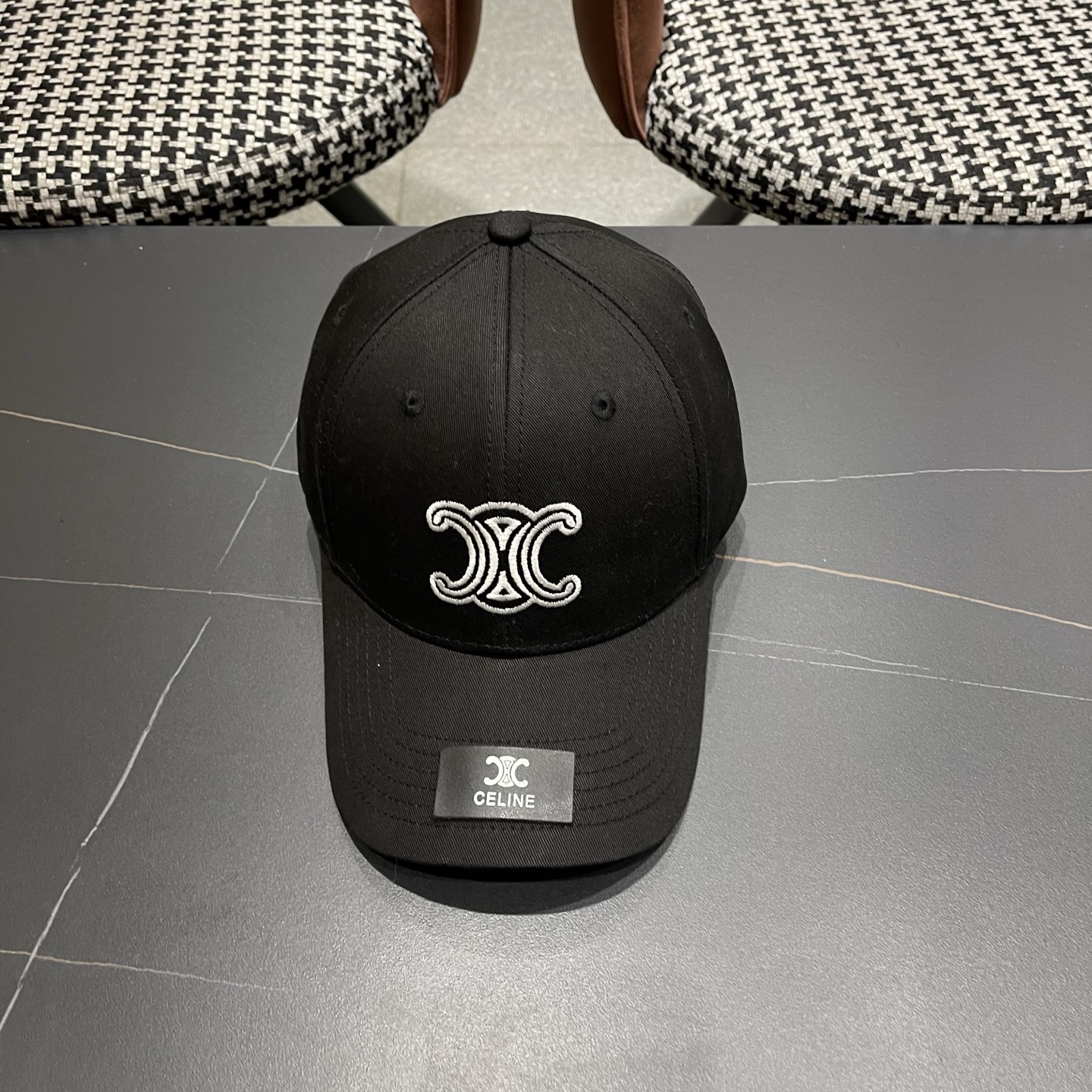 CELINE赛琳 新款凯旋门棒球帽🧢帽型完全按照定做。开模定做有logo标。定做帽子内