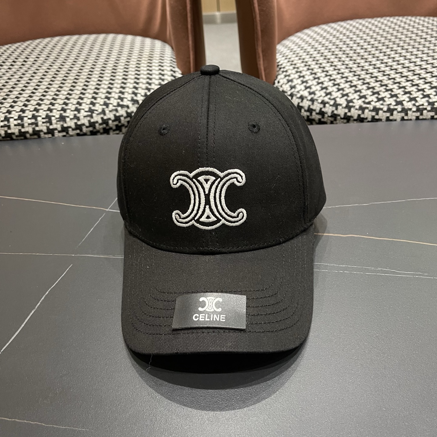 CELINE赛琳 新款凯旋门棒球帽🧢帽型完全按照定做。开模定做有logo标。定做帽子内