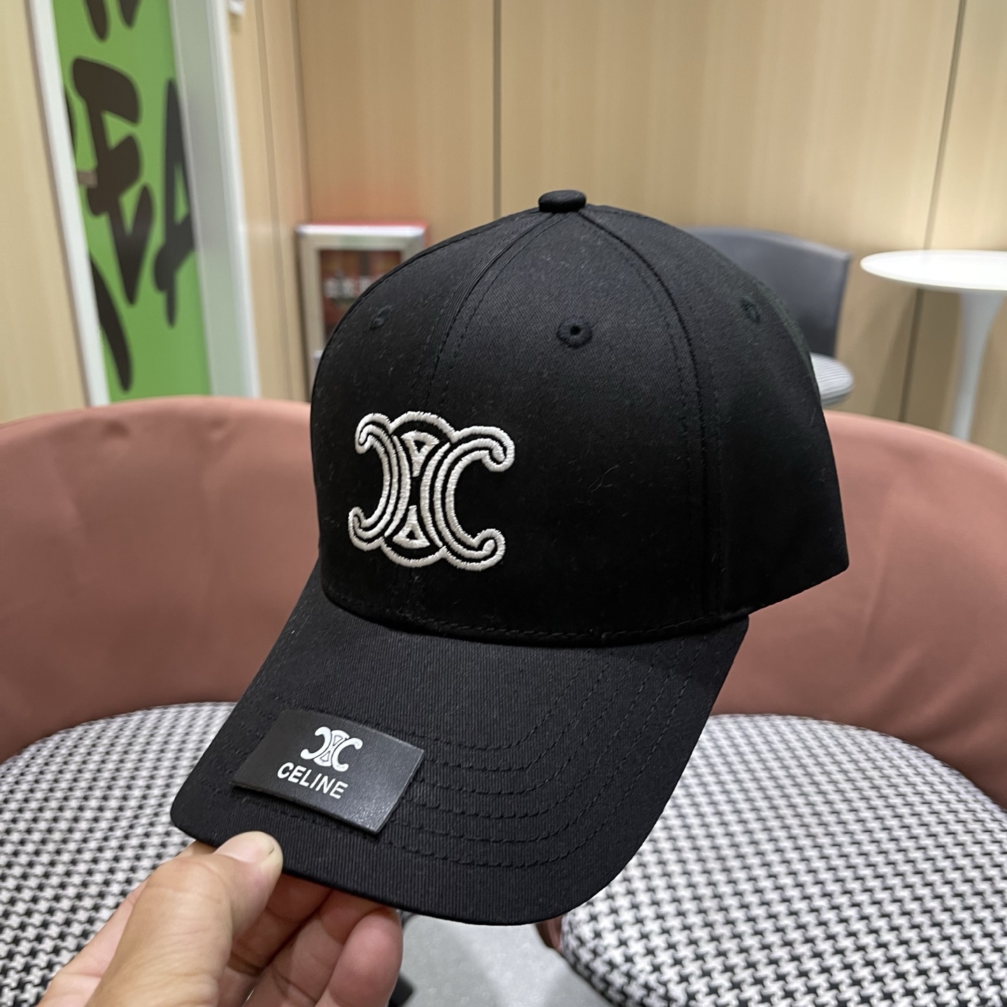 CELINE赛琳 新款凯旋门棒球帽🧢帽型完全按照定做。开模定做有logo标。定做帽子内