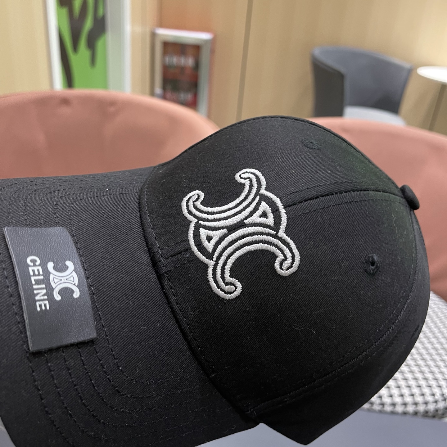 CELINE赛琳 新款凯旋门棒球帽🧢帽型完全按照定做。开模定做有logo标。定做帽子内