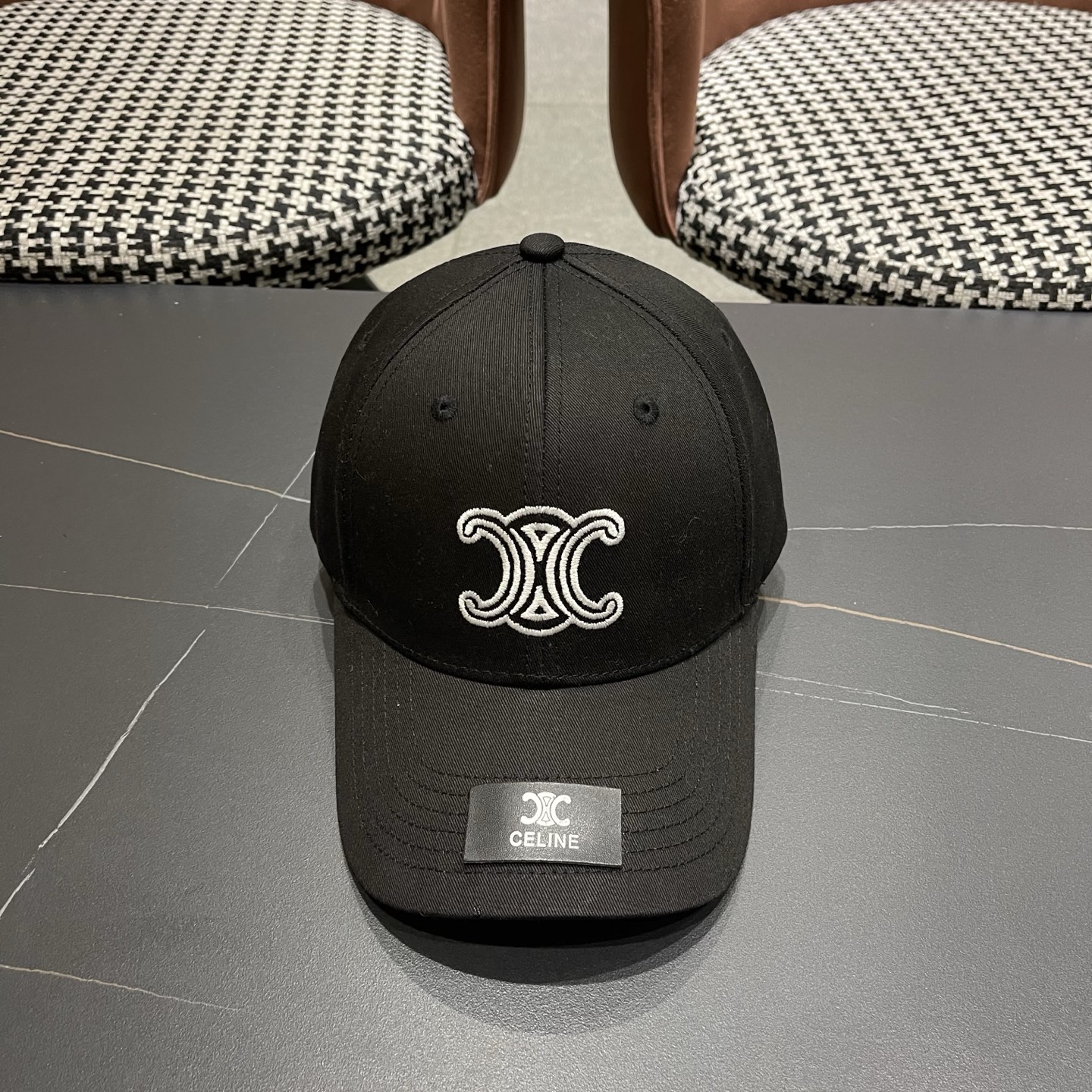 CELINE赛琳 新款凯旋门棒球帽🧢帽型完全按照定做。开模定做有logo标。定做帽子内