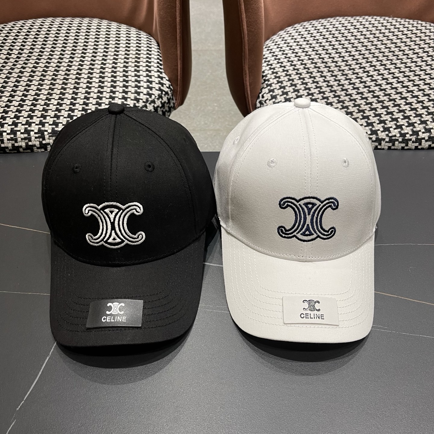 CELINE赛琳 新款凯旋门棒球帽🧢帽型完全按照定做。开模定做有logo标。定做帽子内