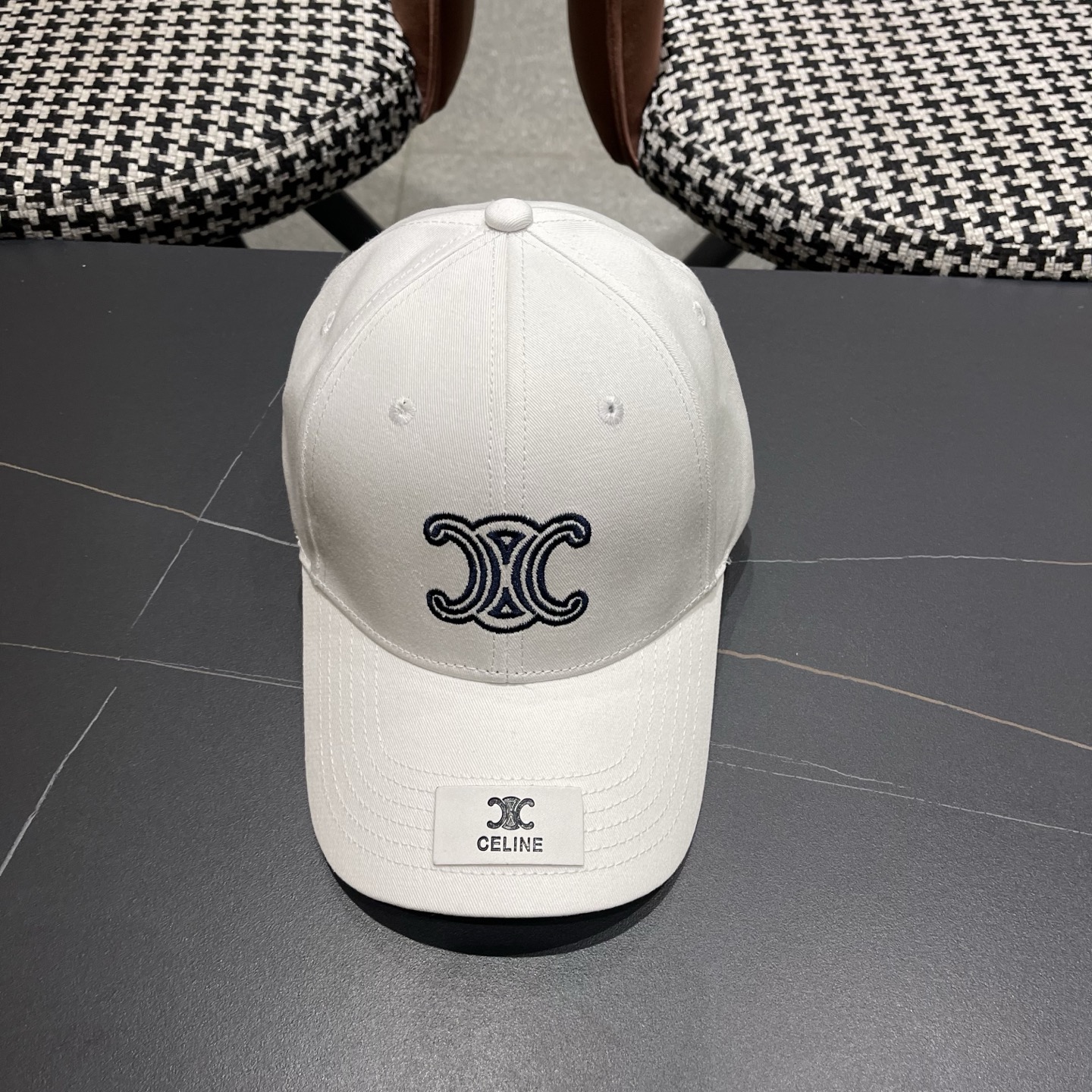 CELINE赛琳 新款凯旋门棒球帽🧢帽型完全按照定做。开模定做有logo标。定做帽子内
