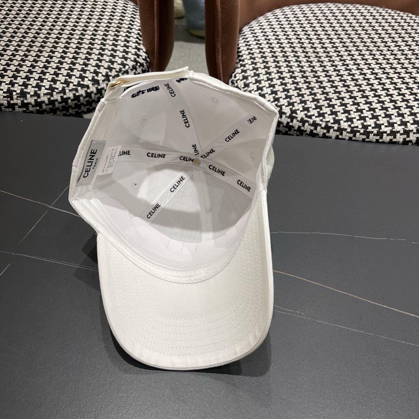 CELINE赛琳 新款凯旋门棒球帽🧢帽型完全按照定做。开模定做有logo标。定做帽子内