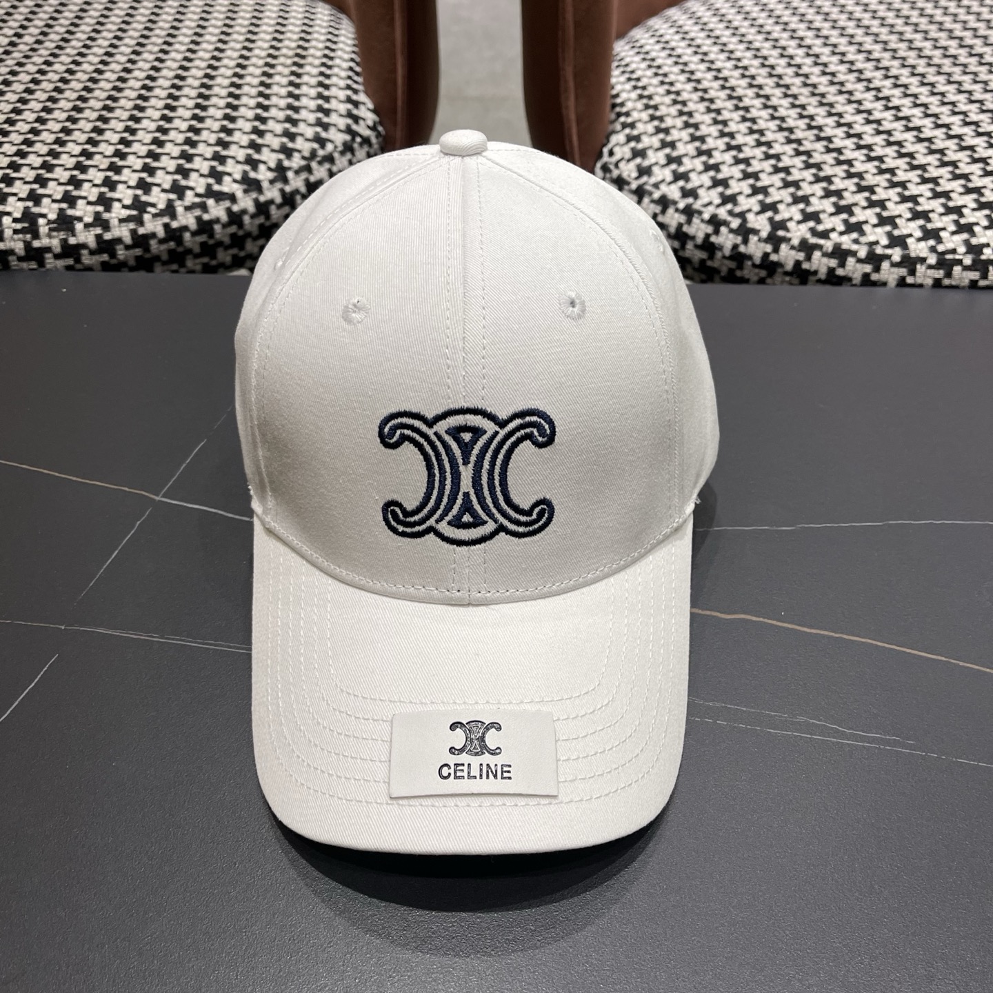 CELINE赛琳 新款凯旋门棒球帽🧢帽型完全按照定做。开模定做有logo标。定做帽子内