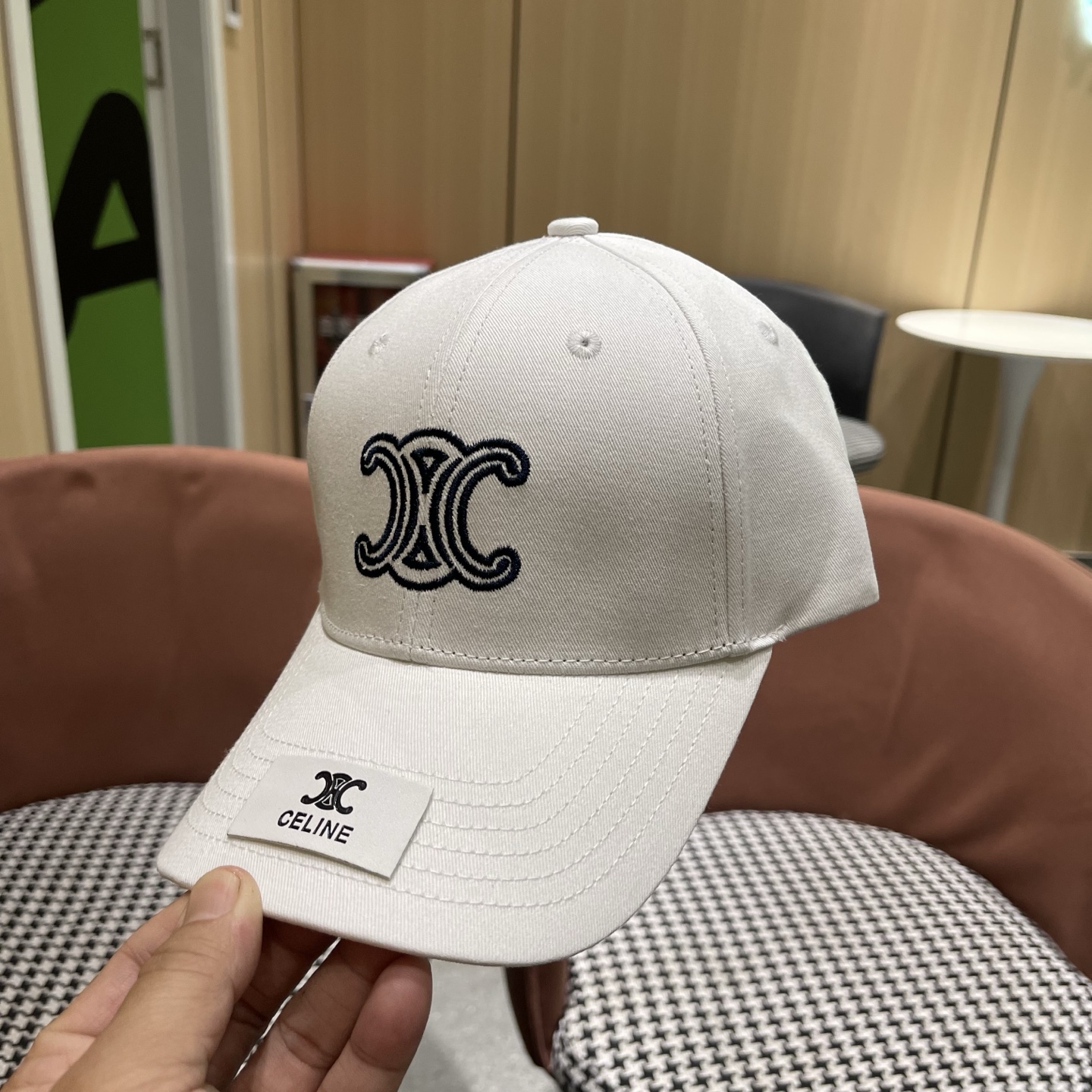 CELINE赛琳 新款凯旋门棒球帽🧢帽型完全按照定做。开模定做有logo标。定做帽子内