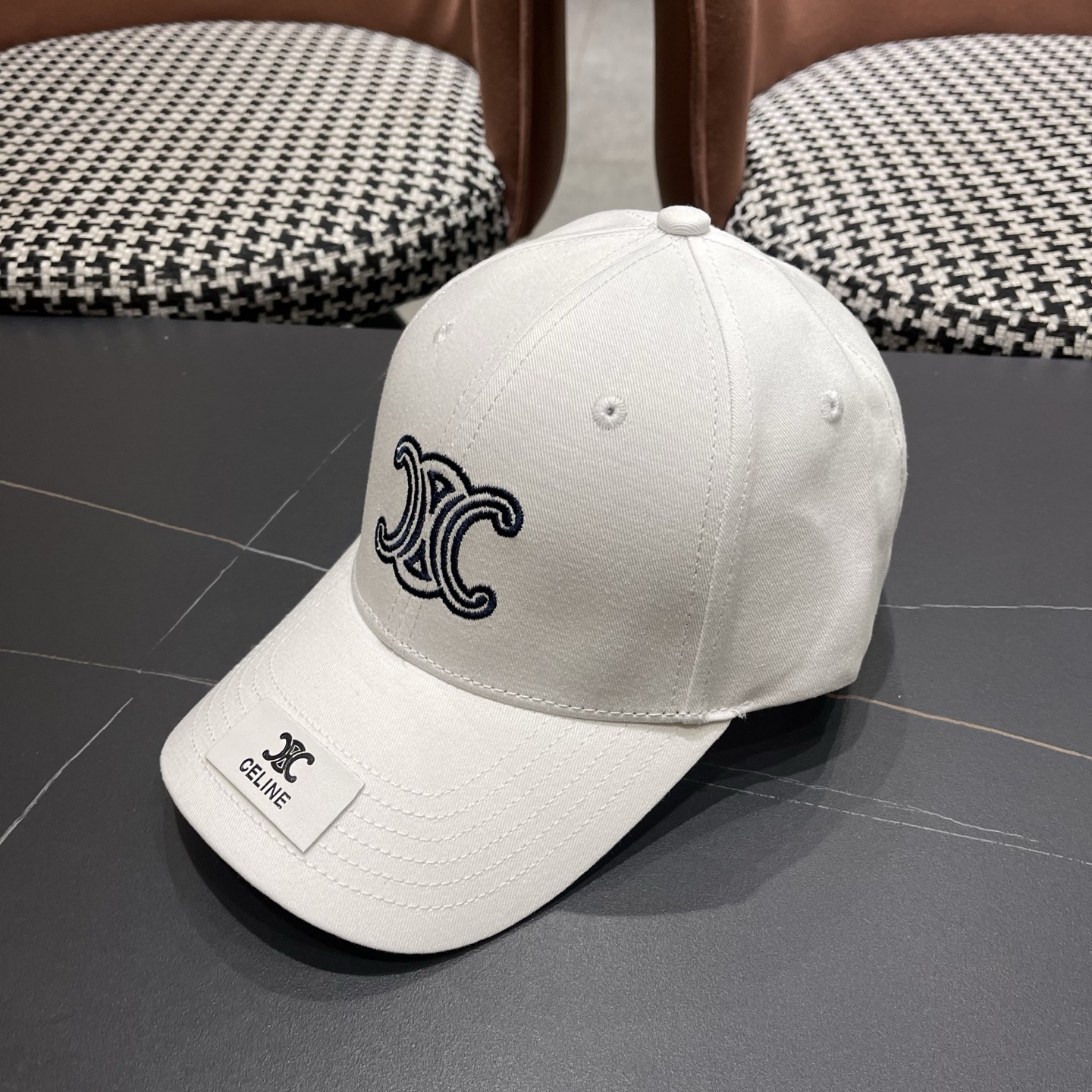 CELINE赛琳 新款凯旋门棒球帽🧢帽型完全按照定做。开模定做有logo标。定做帽子内