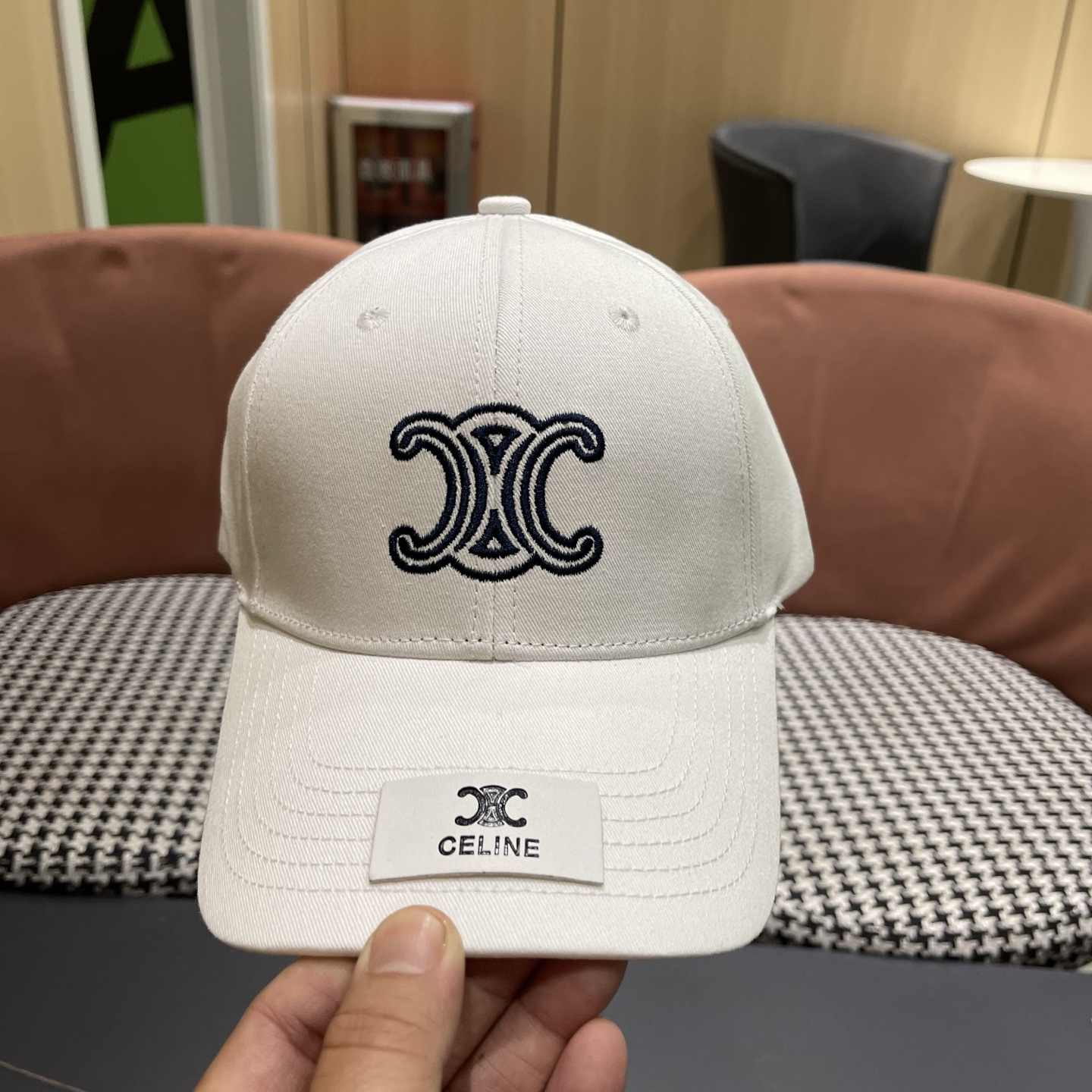 CELINE赛琳 新款凯旋门棒球帽🧢帽型完全按照定做。开模定做有logo标。定做帽子内