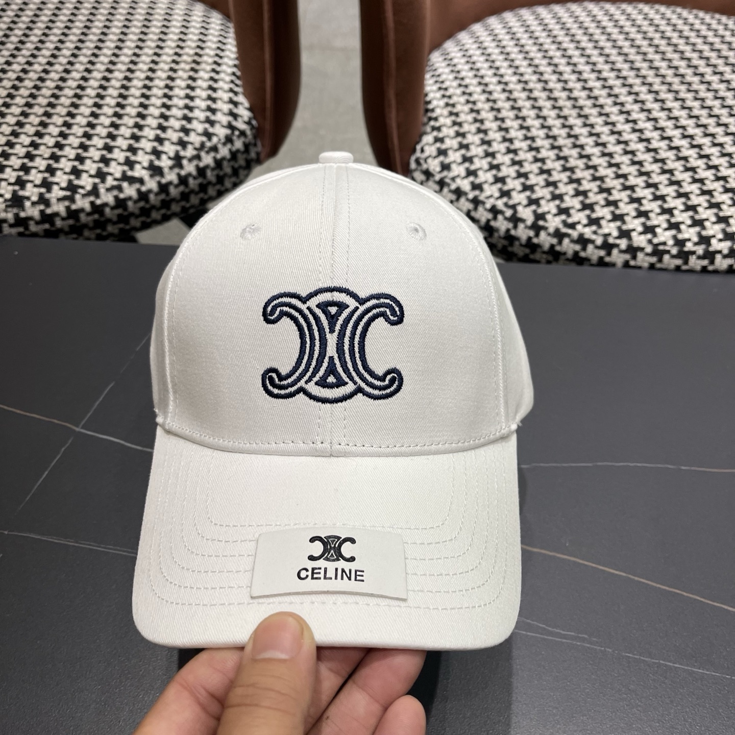 CELINE赛琳 新款凯旋门棒球帽🧢帽型完全按照定做。开模定做有logo标。定做帽子内