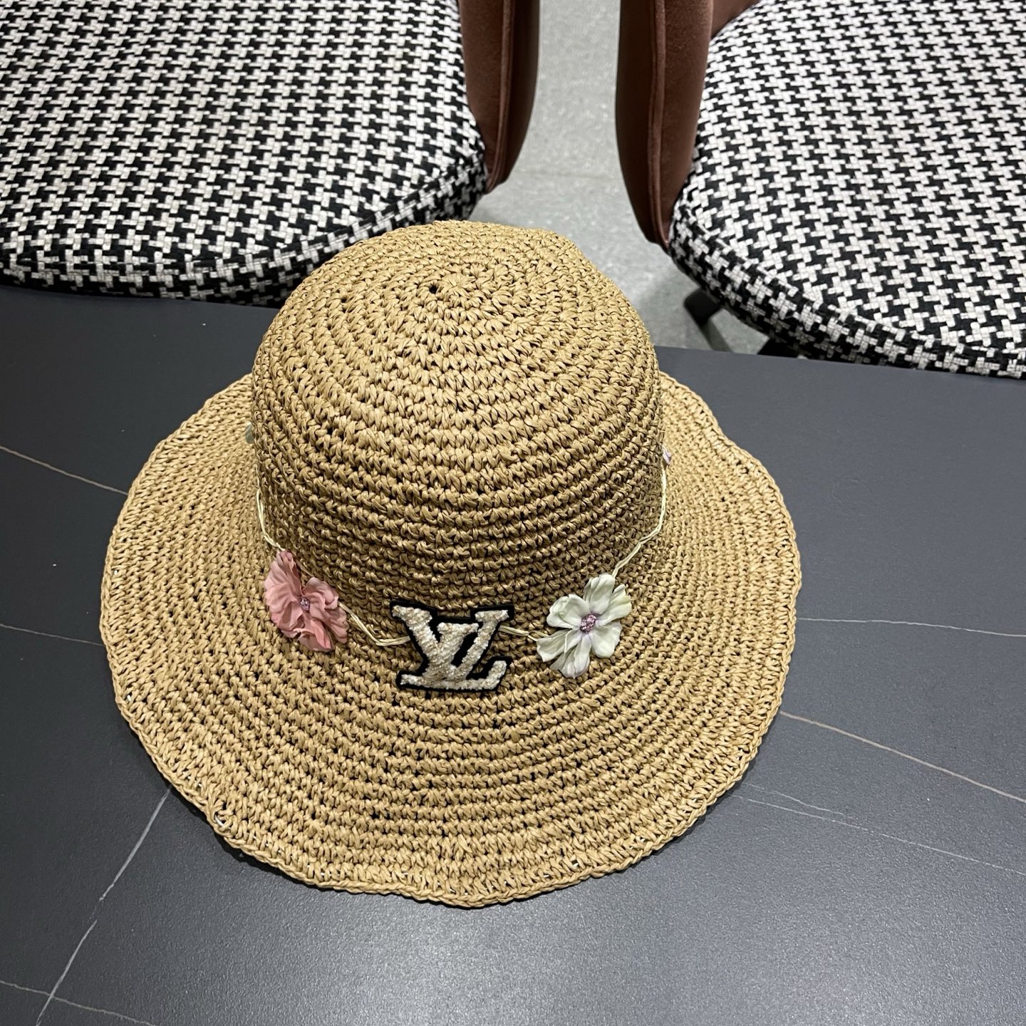 LV路易威登 草帽女夏日系小清新文艺可折叠度假出游草编遮阳防晒花朵渔夫帽子