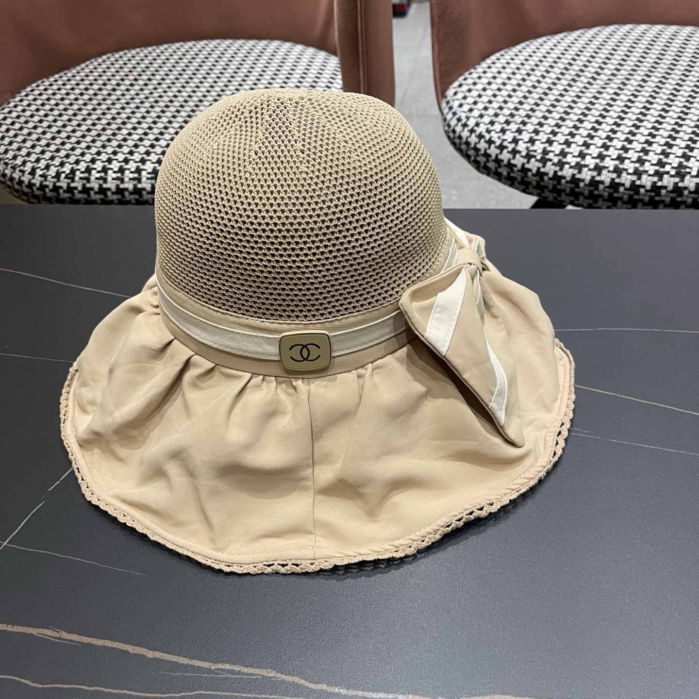 CHANEL 香奈儿早春新款韩版蝴蝶结防紫外线大帽檐渔夫帽 精致无暇！做工细致，